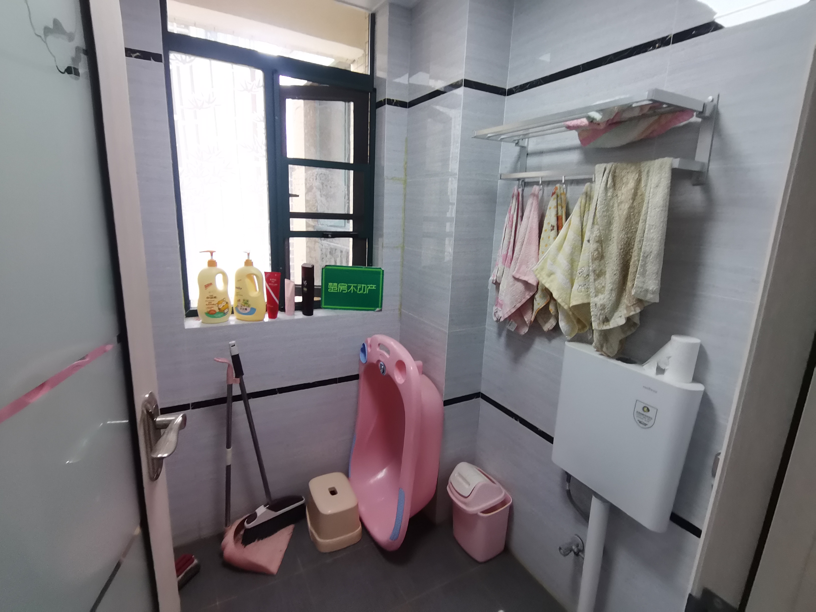 新城一号四期精装三房中间楼层户型方正房东诚意出售