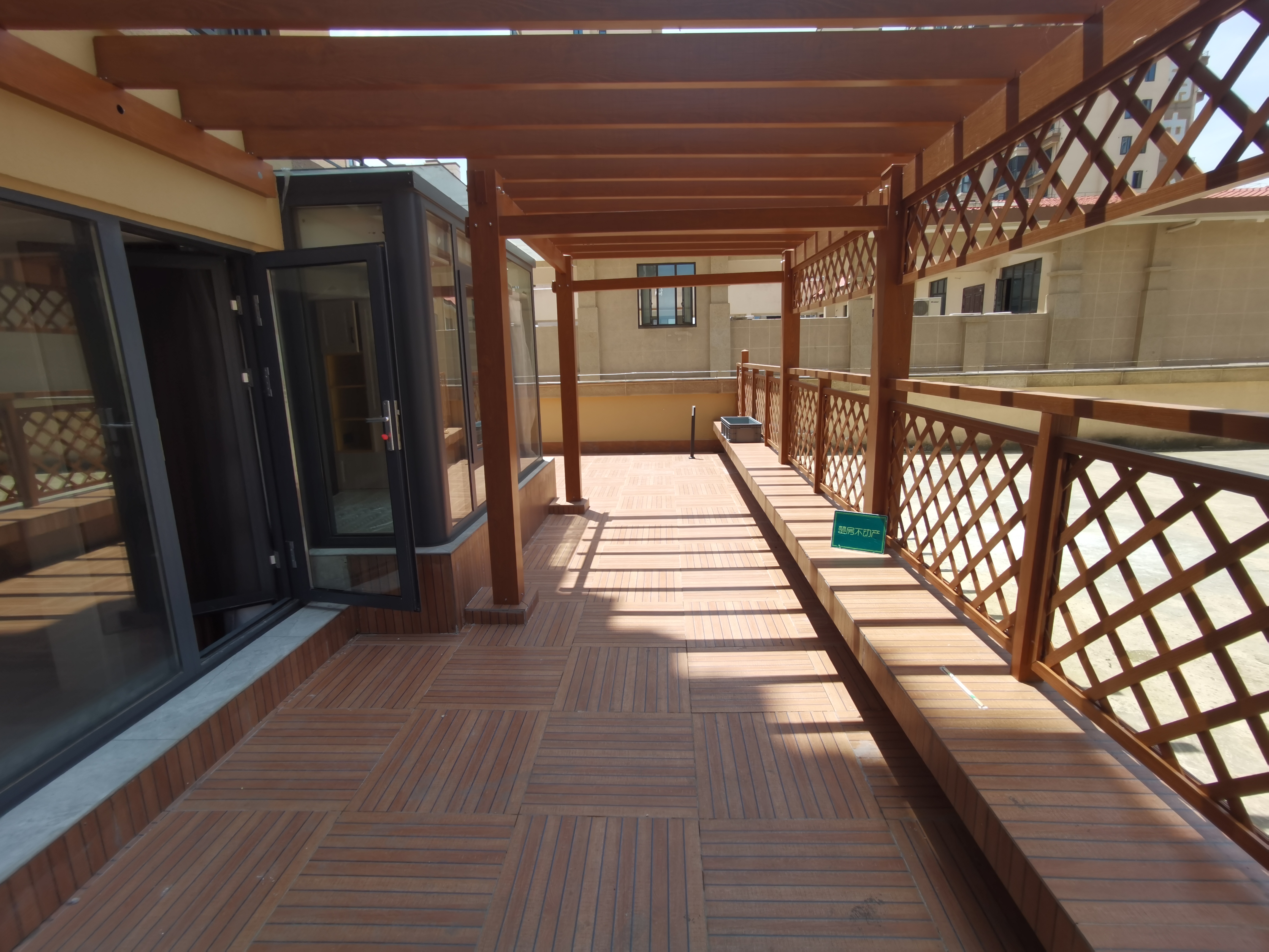 荣怀稀缺小户型，买的不是房子，是露台看房方便