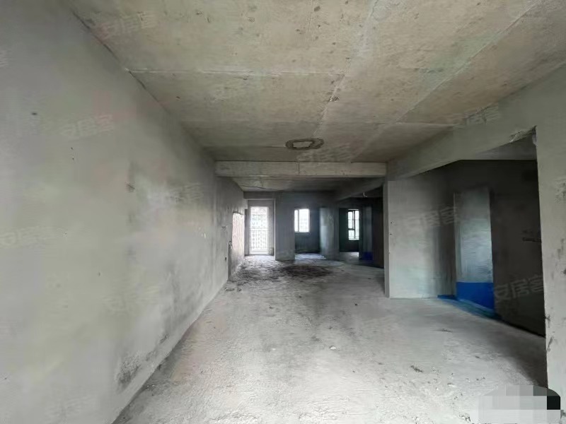 246，急售，吾悦旁，蓝天白云，单价5600左右， 边户 ，中间楼层，采光好，