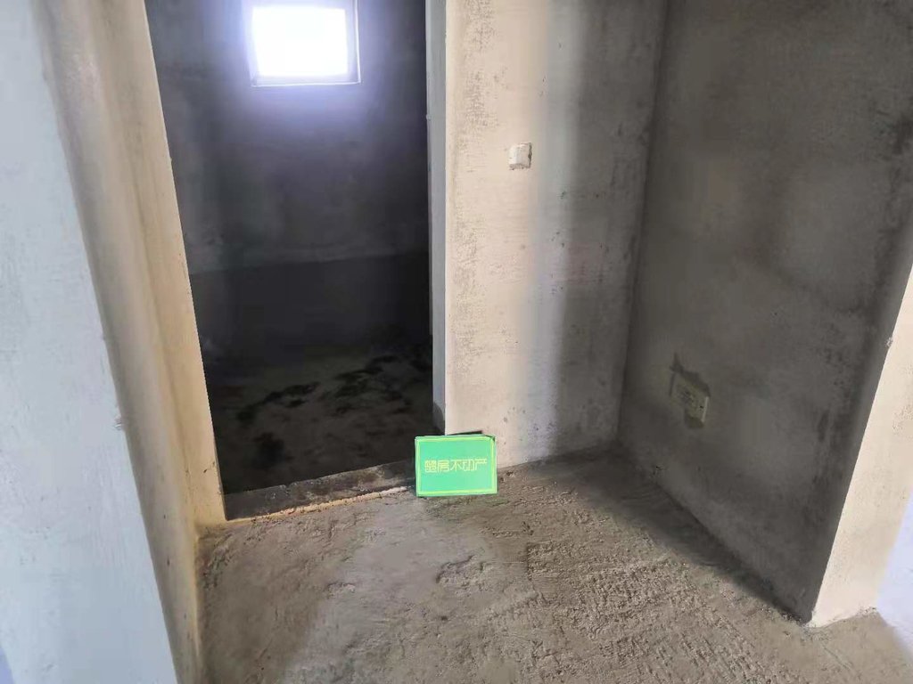 滨江满庭春毛坯大三房江景房南北双阳台房主诚意出售