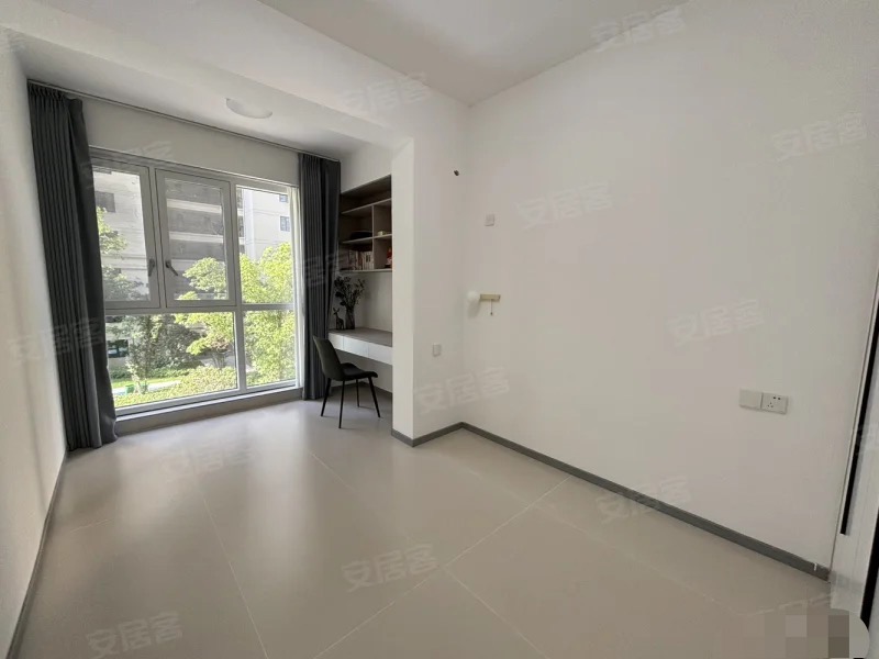 检漏，房东诚心出售，沔阳公园旁，城南天花板，望府，精装三房，全新装修