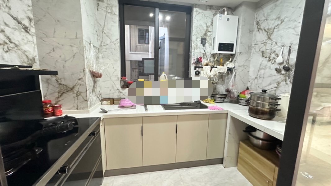 降价了，吾悦华府，1楼，精装三房，单价5900，大横厅大花园，全屋中央空调，采光好