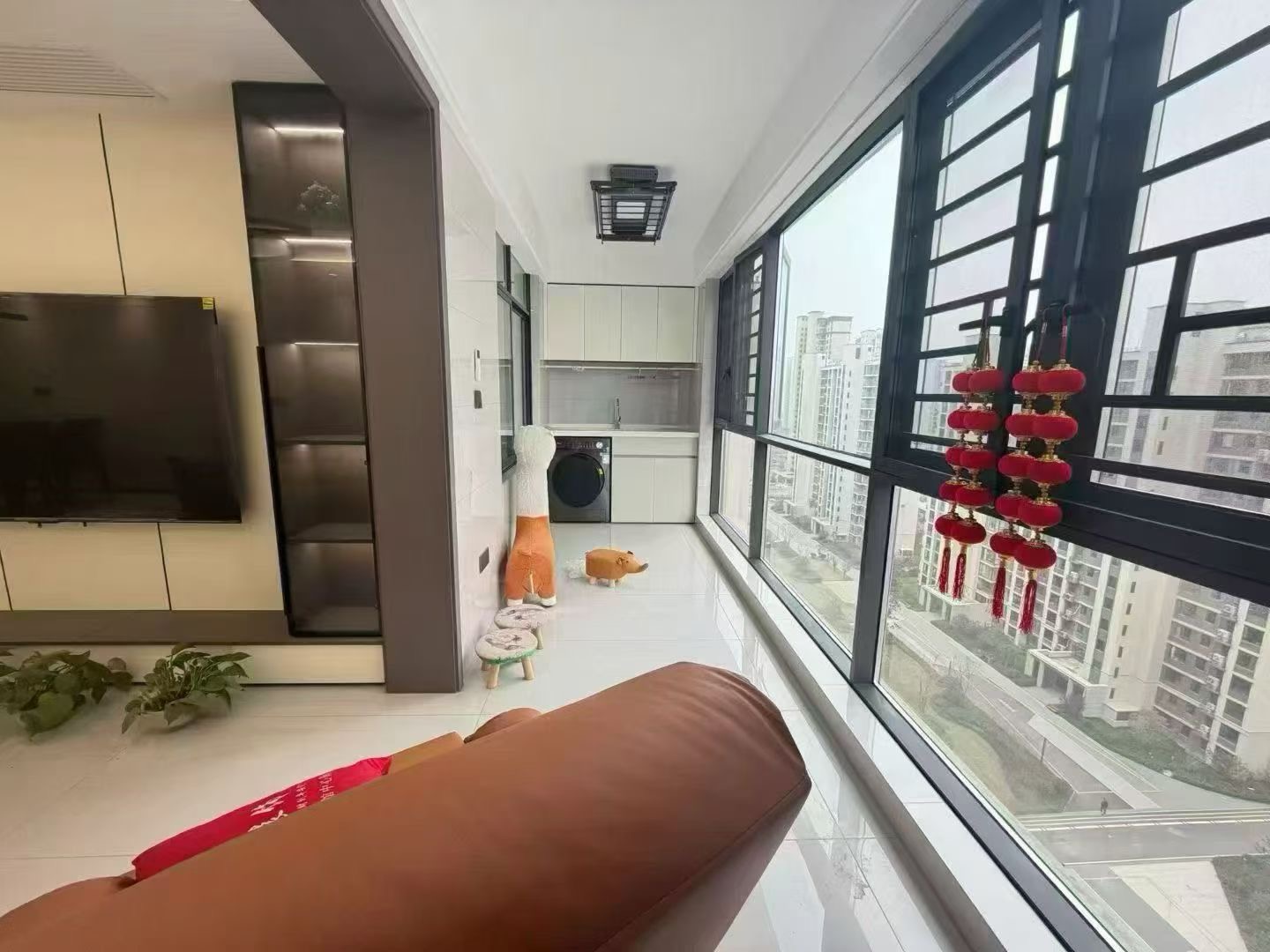 城南，吾悦华府，现房，精装房3房2卫，一天未住，4月份满二，好楼层