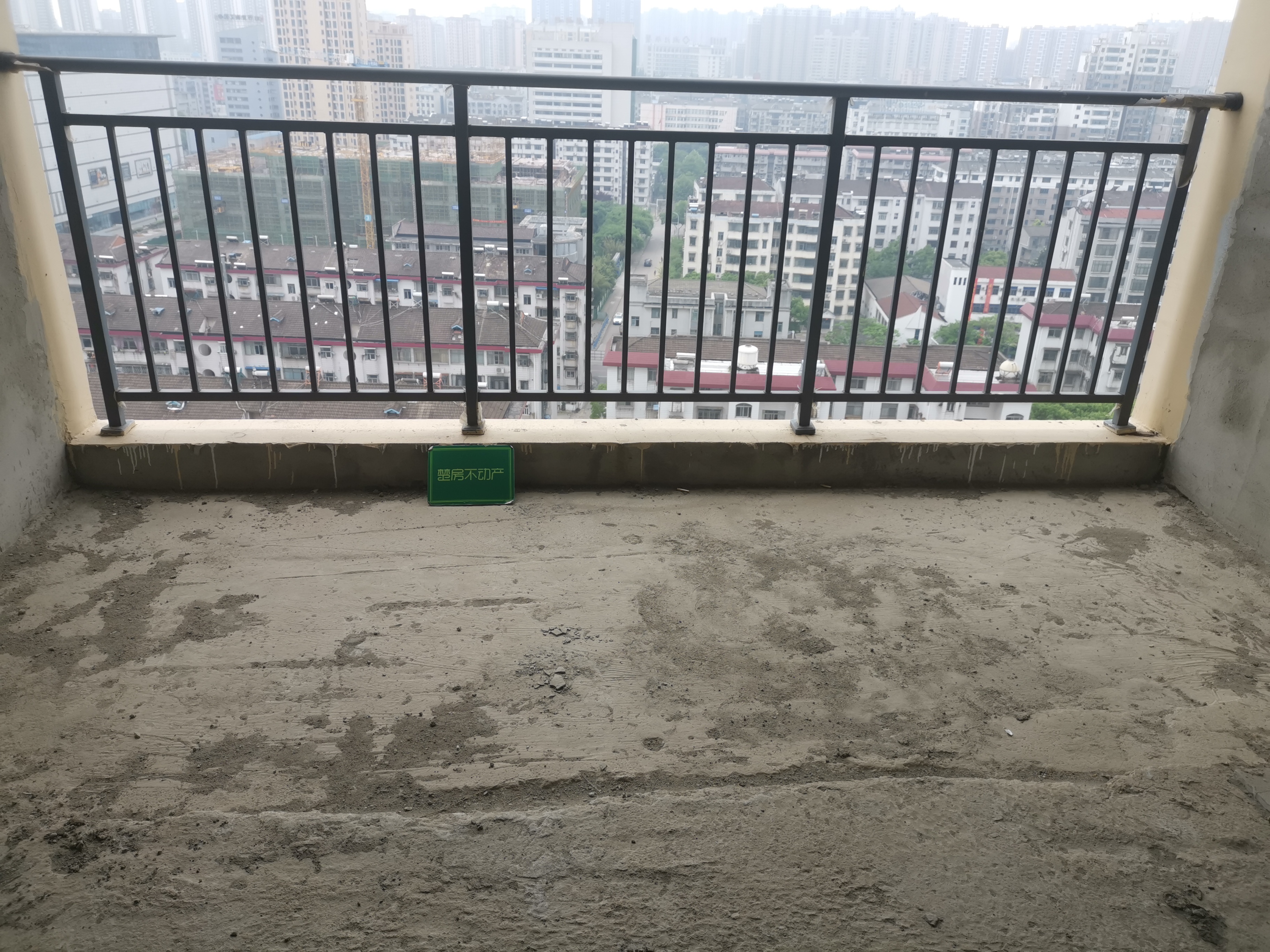 财源盛景武商旁边毛坯三房中间楼层房东诚意出售