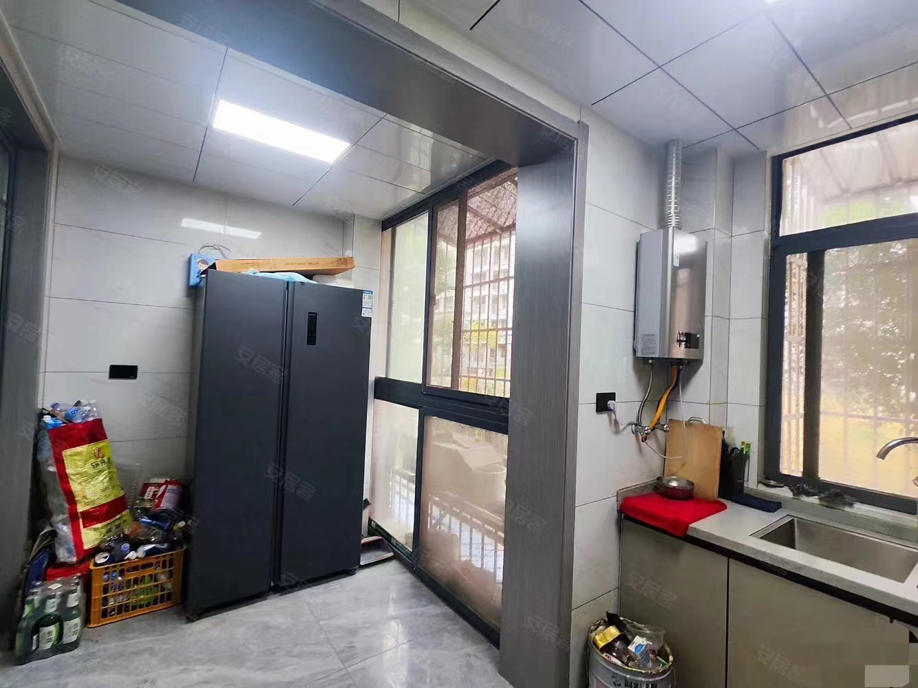 177，城南，人民医院对面，精装大3房，步梯2楼，0公摊，成色新，附近荣怀，新沔中