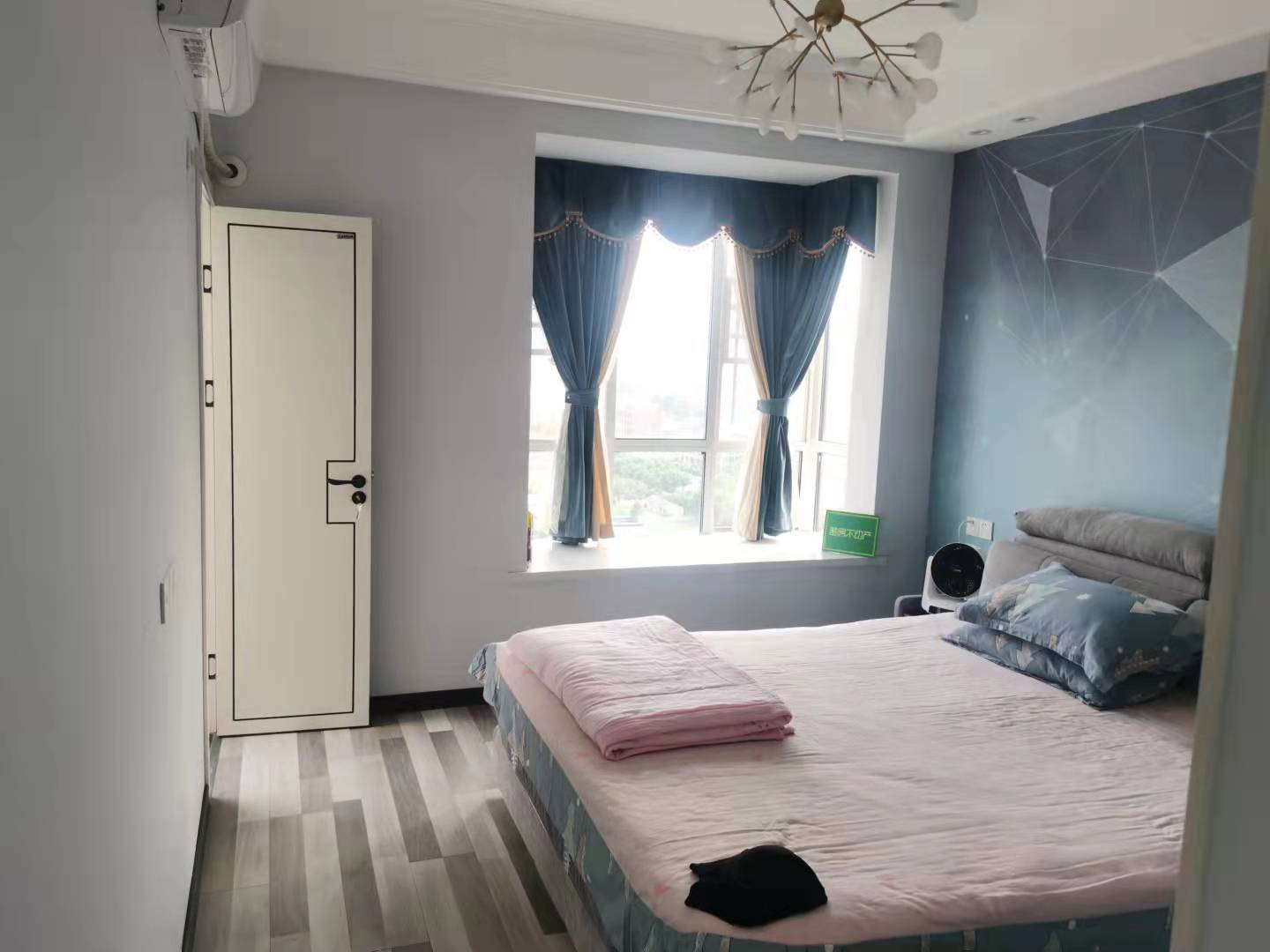 城西李小双运动城附近时代天骄精装复式满二业主诚意出售