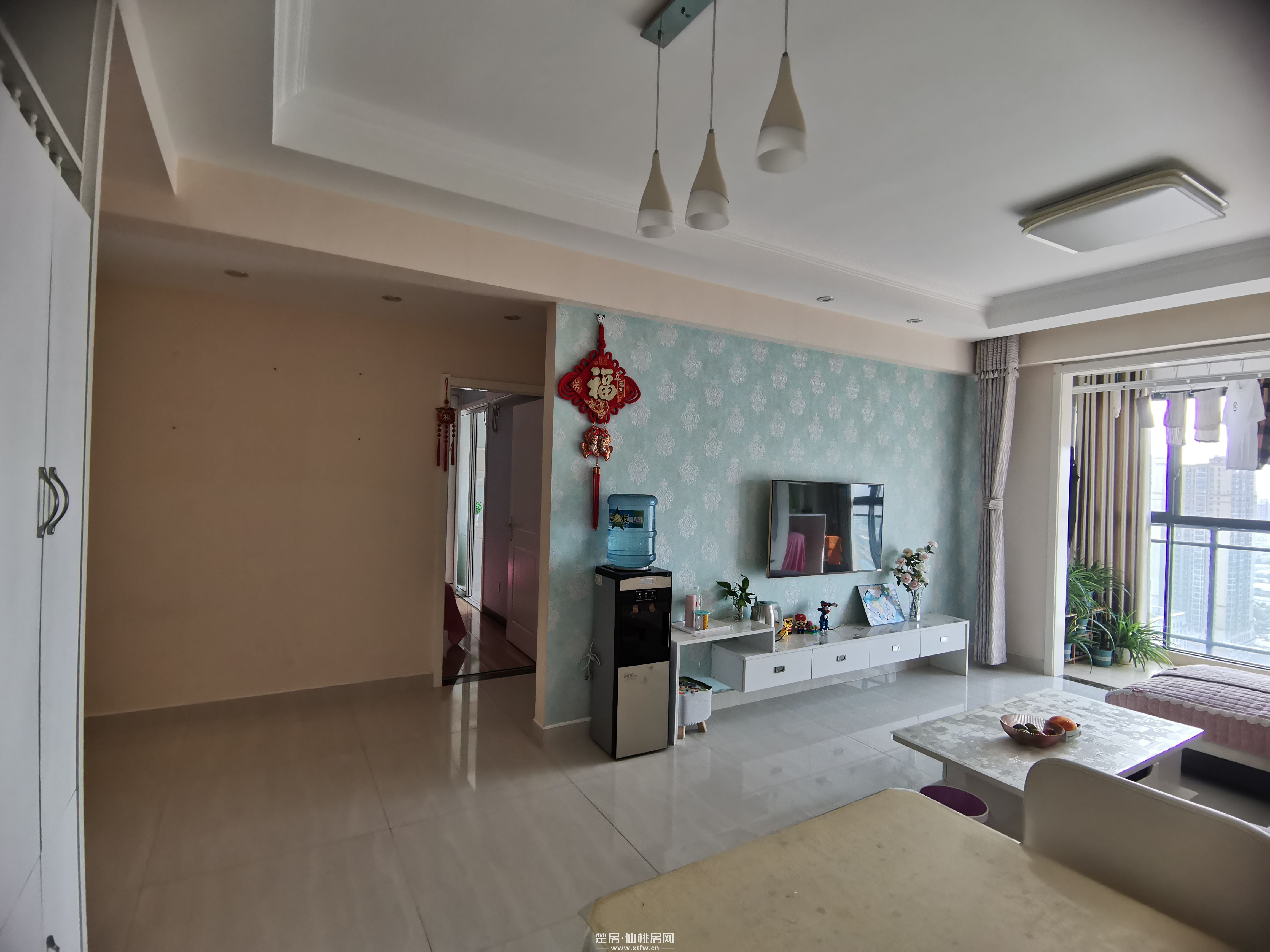 采光通风好，精装房拎包入住！楼下是 新天地广场、好邻居商圈，旁边是沔街校区