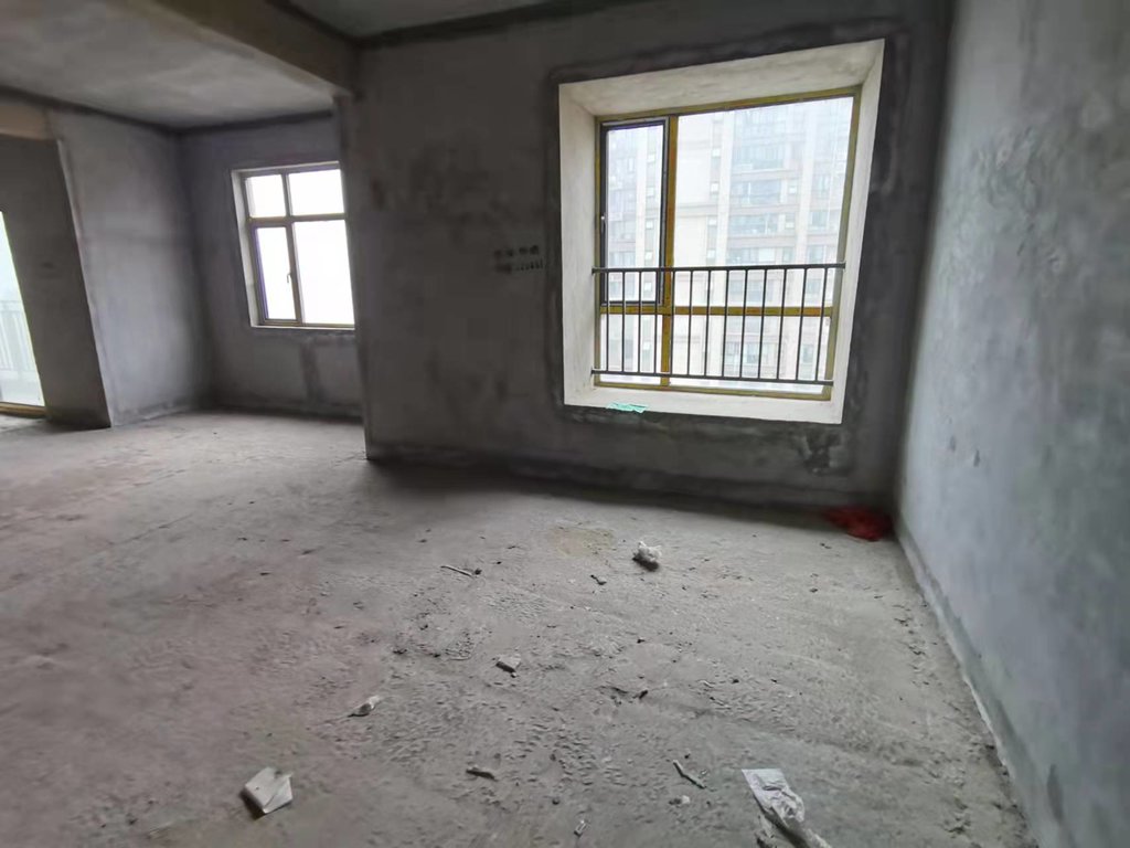 元泰未来城B湖景房3.15层高观光电梯2梯2户超大阳台设计城南少有的湖景房南北通透