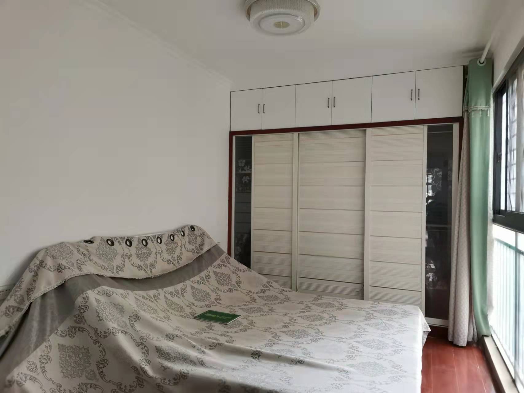 仙桃一中对面翰林公馆精装大五房家电家私全送中高层视野采光好满二