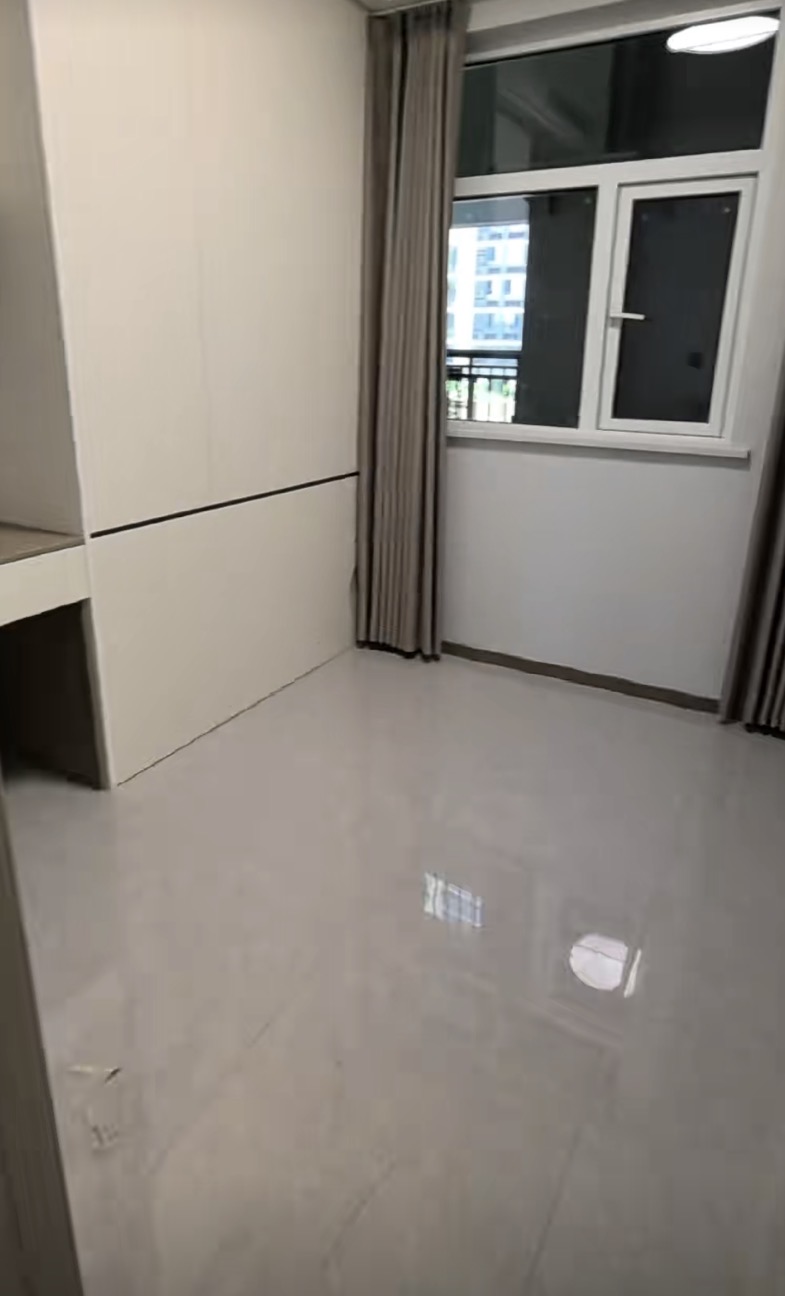 417，城西，风和日丽，全新精装三房，证满二，诚心出售