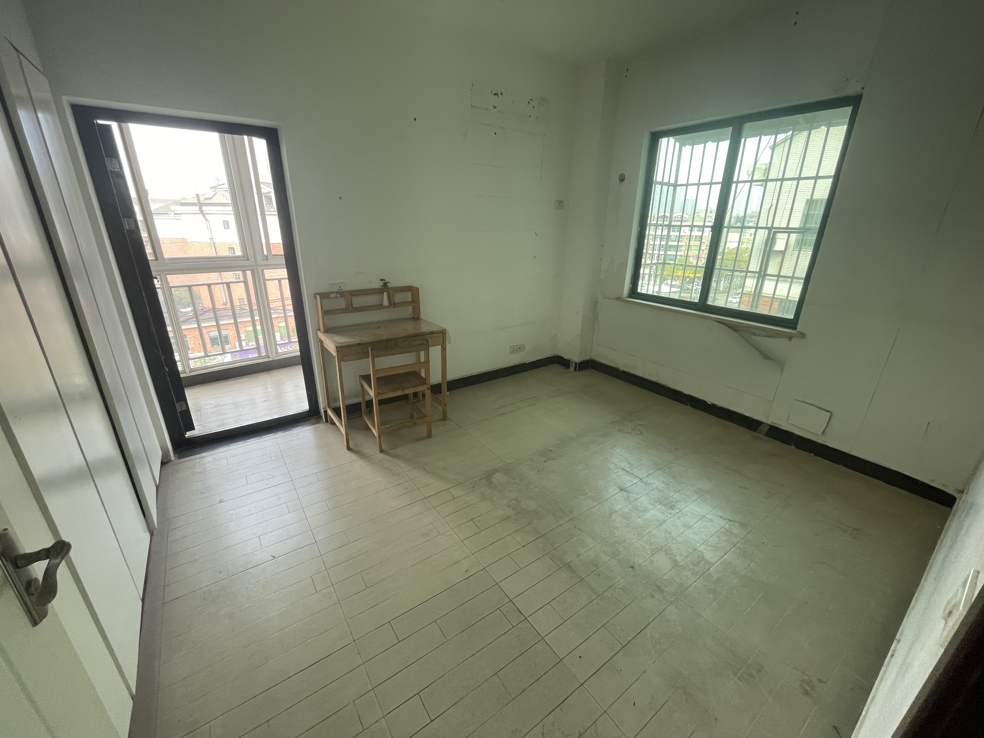 青青家园经典小区复式楼带大露台老证看房钥匙