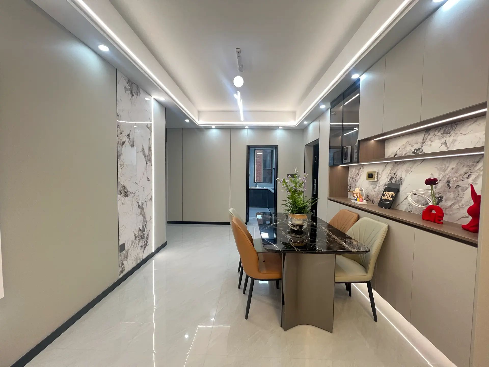 捡漏，绿地香格里拉，电梯小洋房，精装3室2厅2卫，好楼层，证满二