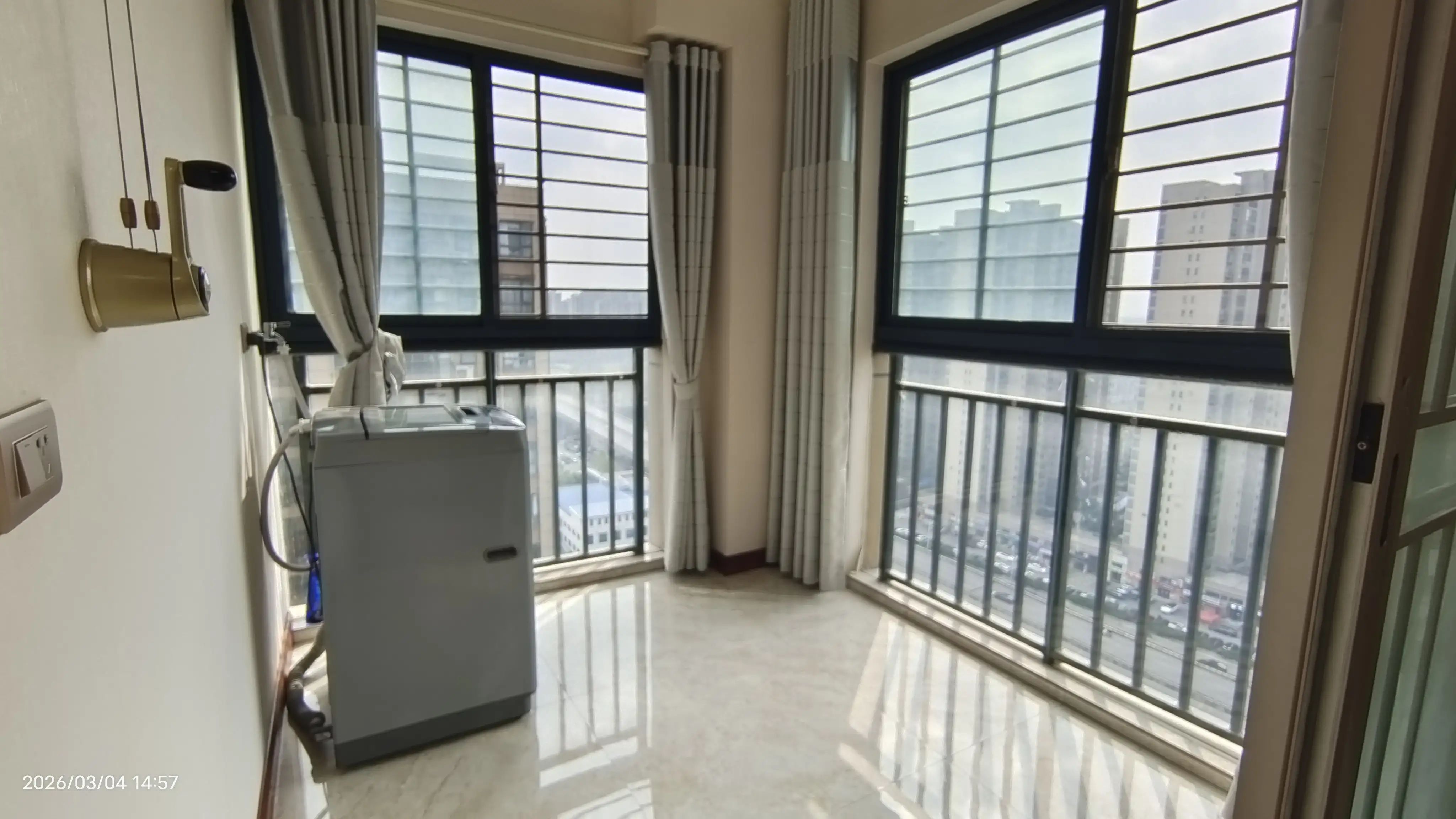 捡漏，城南，元泰未来城A区，好楼层23楼，精装三房两卫，