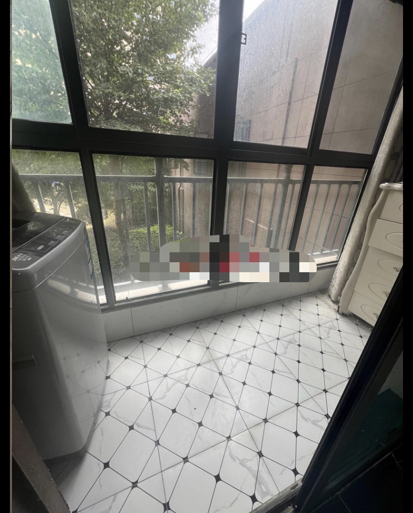 急售，降价了，城南，荣怀B区，精装两房，,养老、陪读，送储藏室