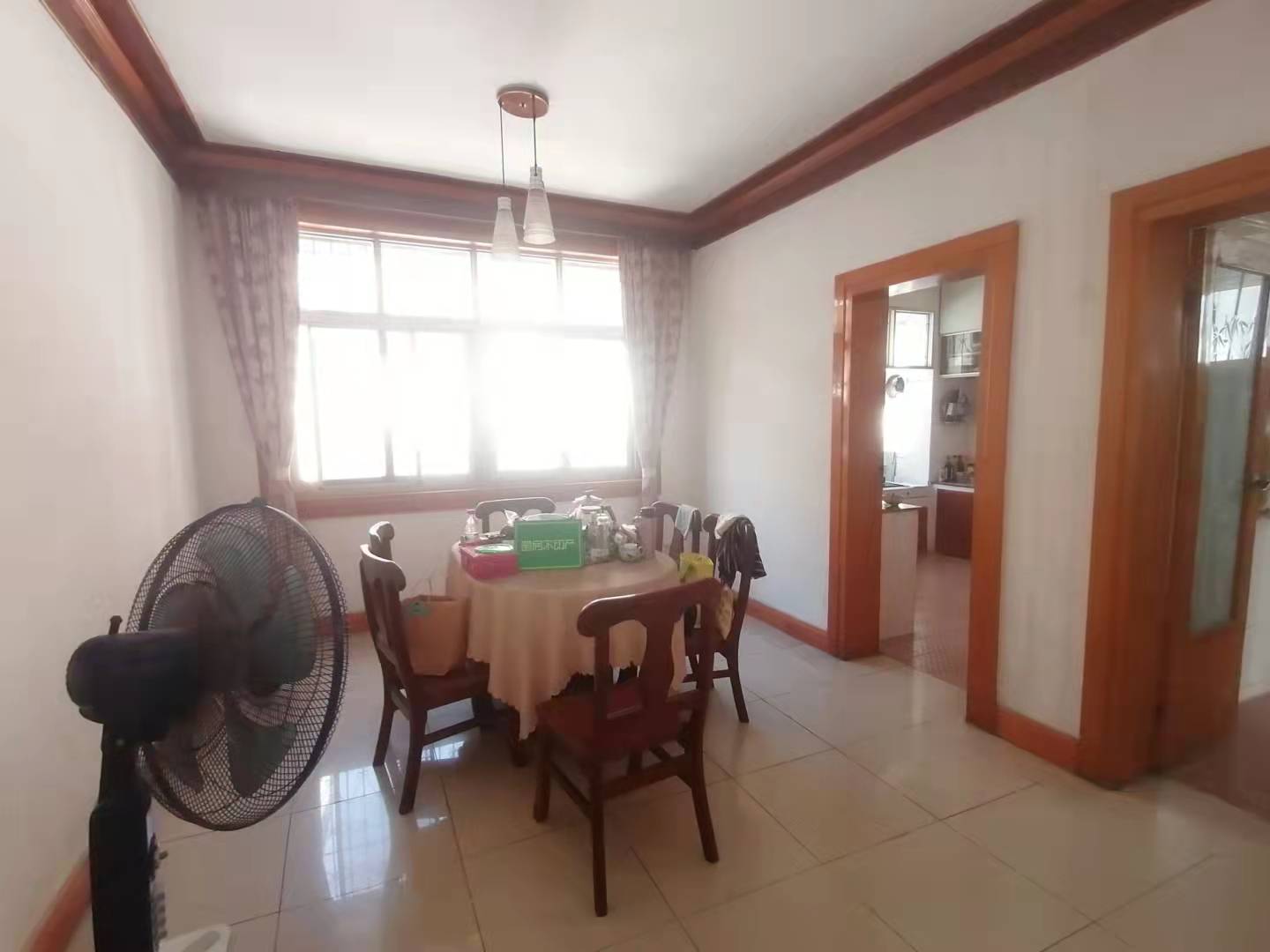 经纬楼精装修对面二中旁边读书的菜场楼下证在手满2年