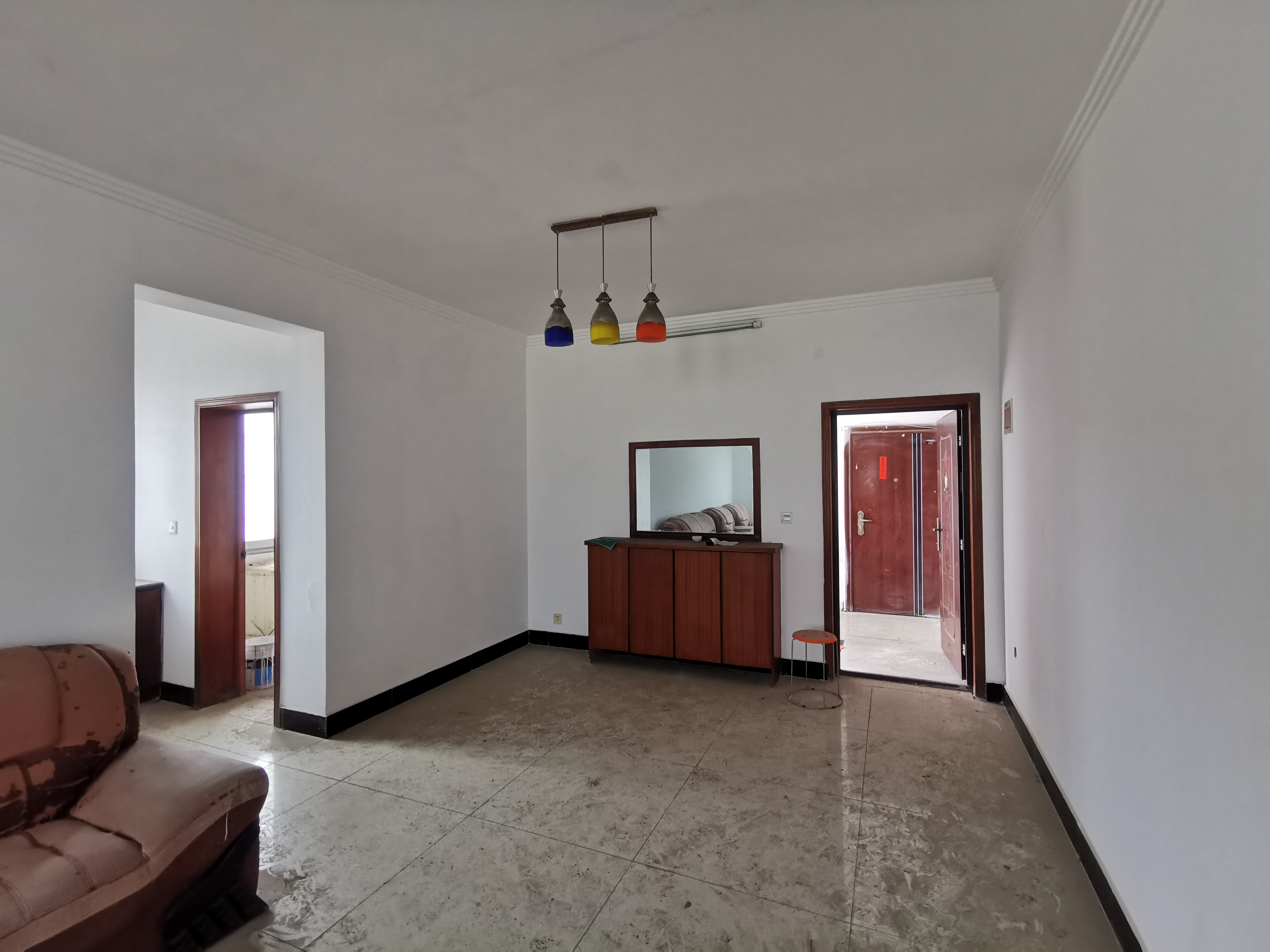 德政园普装大三房南北通透非常便宜 看房