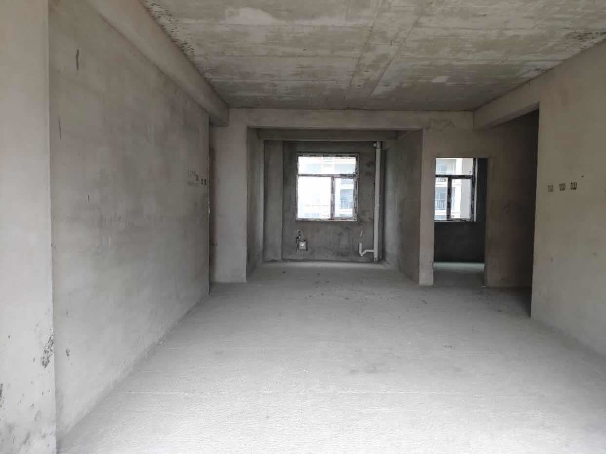 40万方大楼盘，首付五万的现房，93到151面积楼层任选