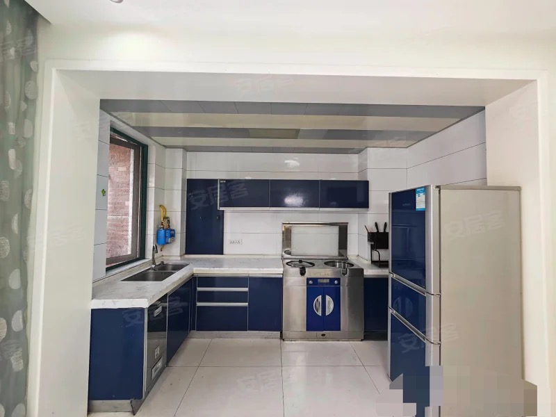 急售，德政金园爱丽舍，满二采光好，三开间朝南，家具家电全送，拎包入住