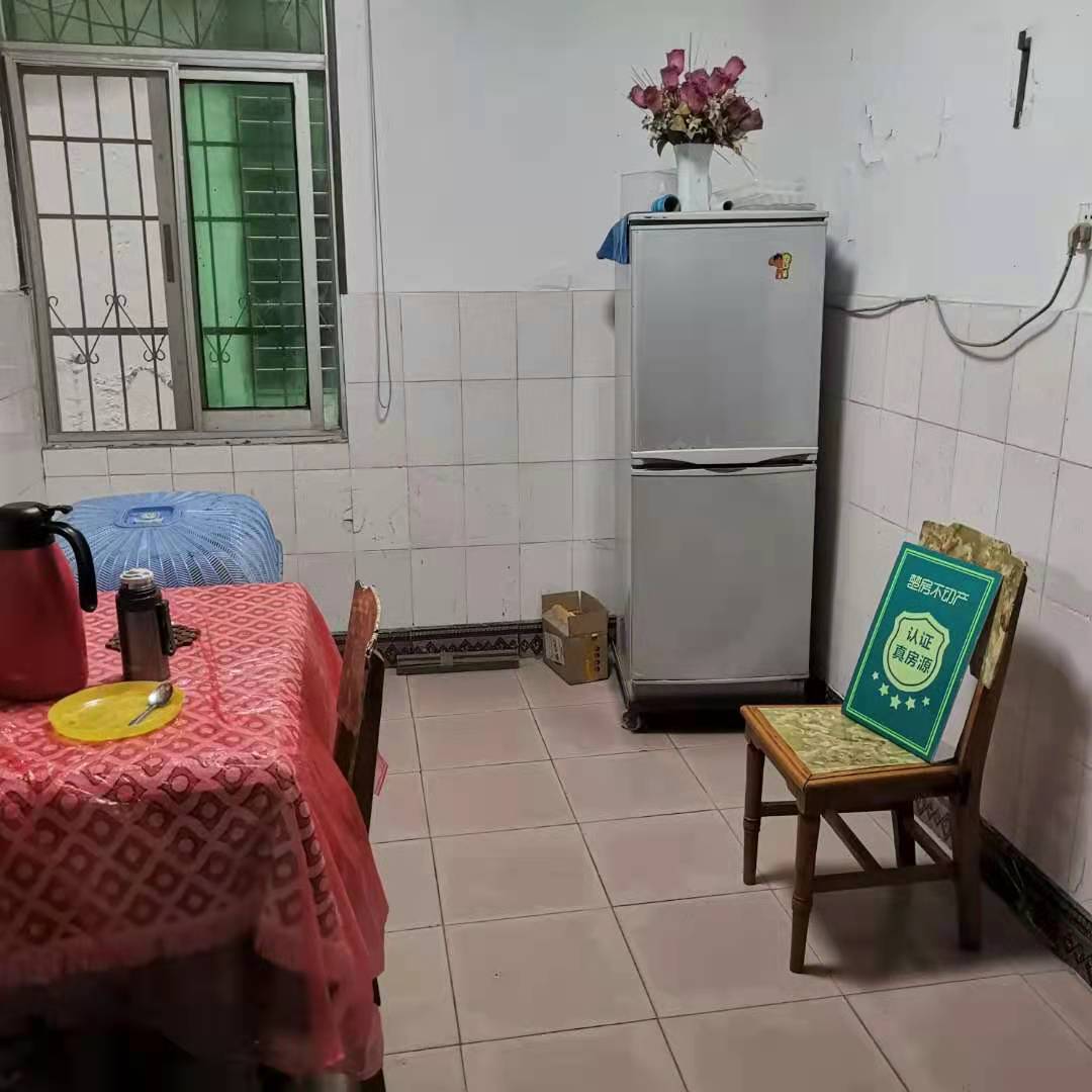 何李路油炸湾社区私房好停车