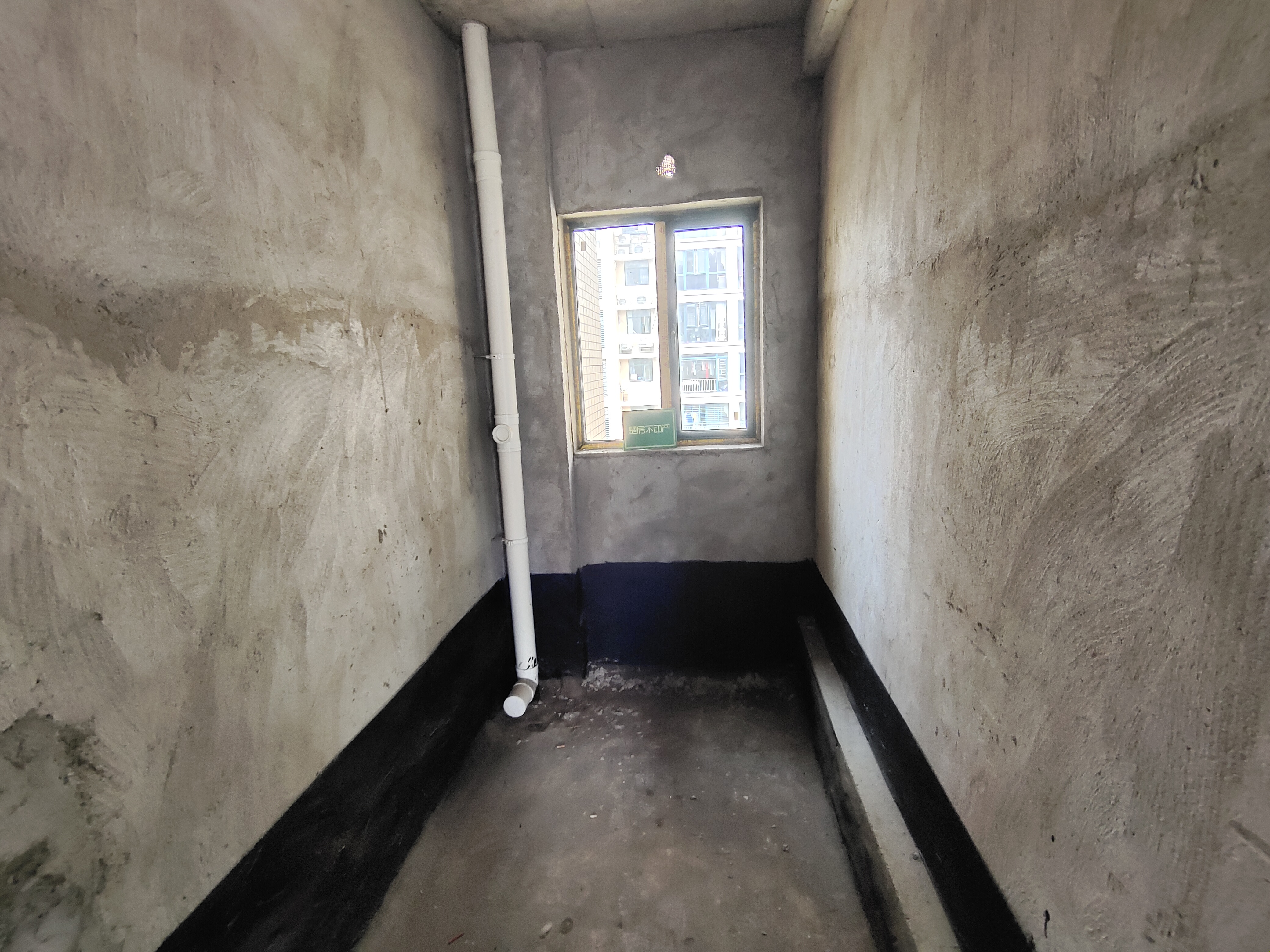 新城一号五期花园洋房毛坯三房看房方便