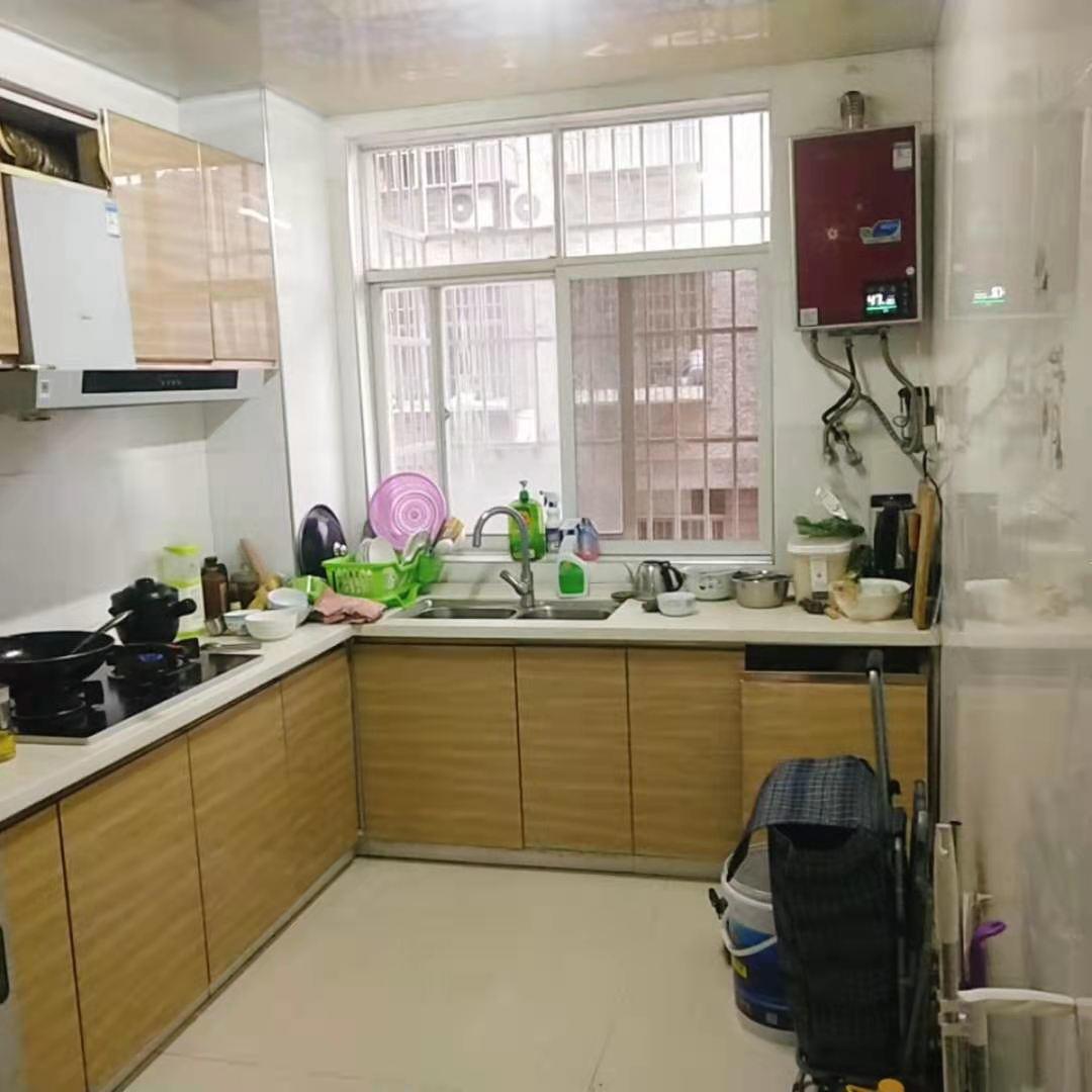 步行街旁，祥云佳园,单价3200，速度喽