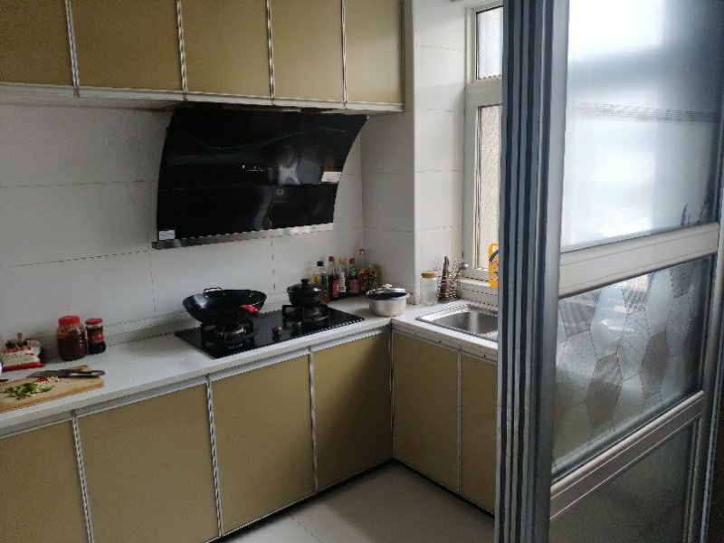 水云间精装修三房，电梯好楼层，读实验 