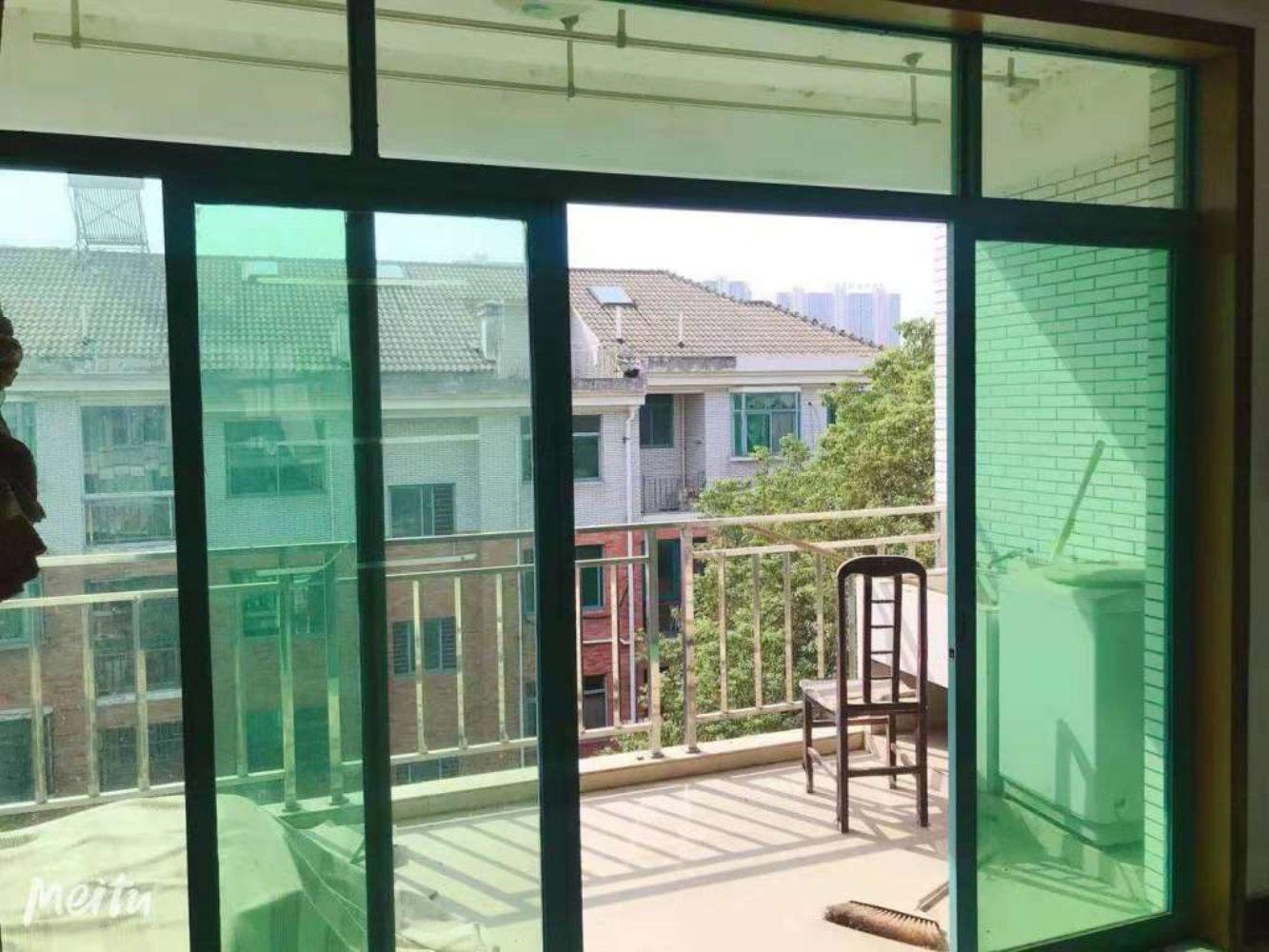 青青家园一期大平层楼顶好养花有钥匙 看房