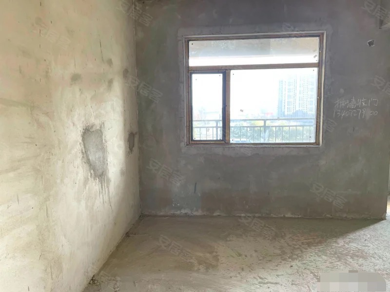 392，大‬捡漏，​元泰C区，单价3803，一口价50万，沔‬阳‮学小‬和新‬三中，南北通透，大三房