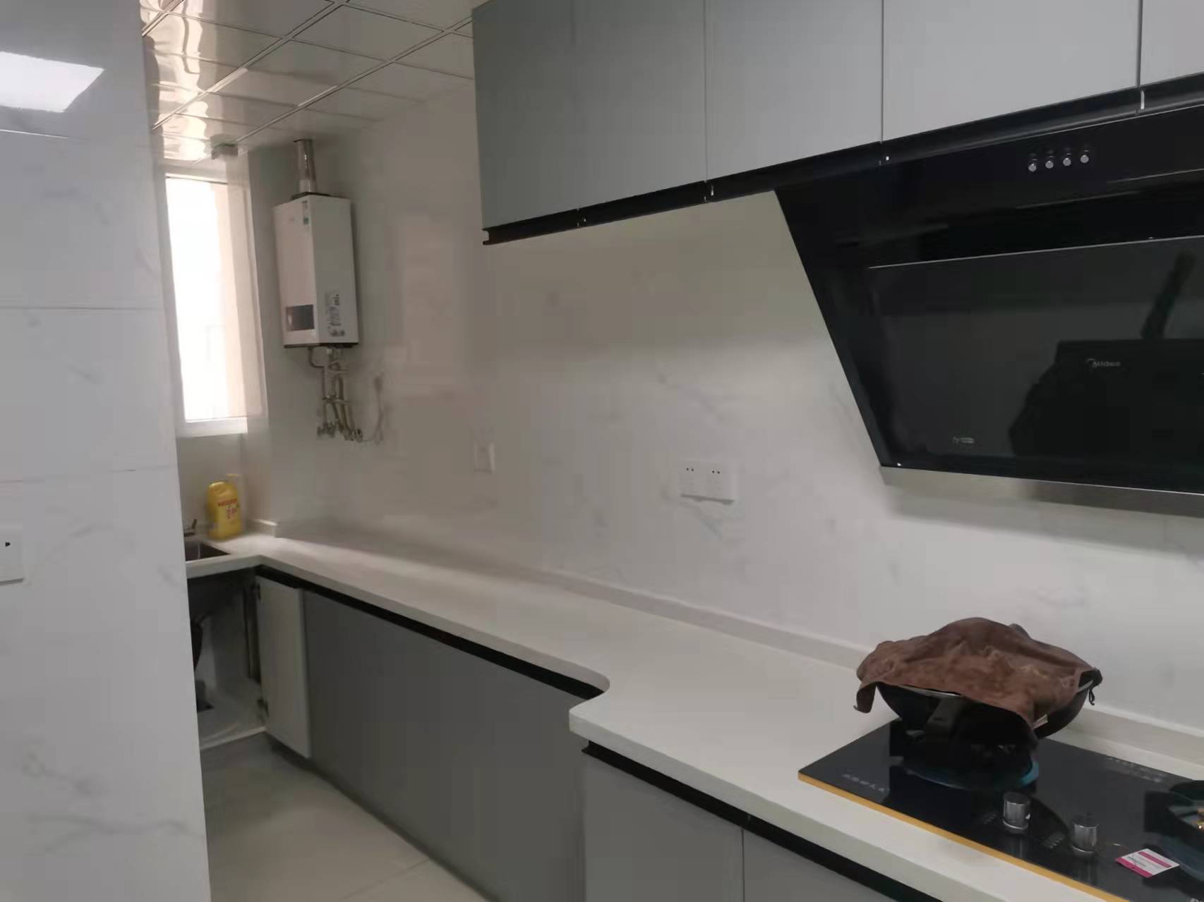 南国明珠三房两个卫生间家电齐全出租