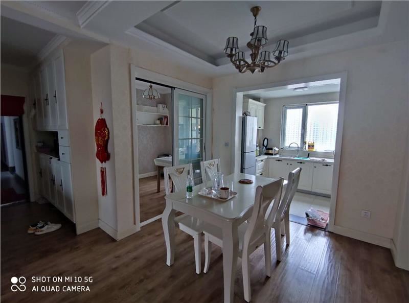 满庭春南北通透精装大三房证满二年 付无要求看房预约