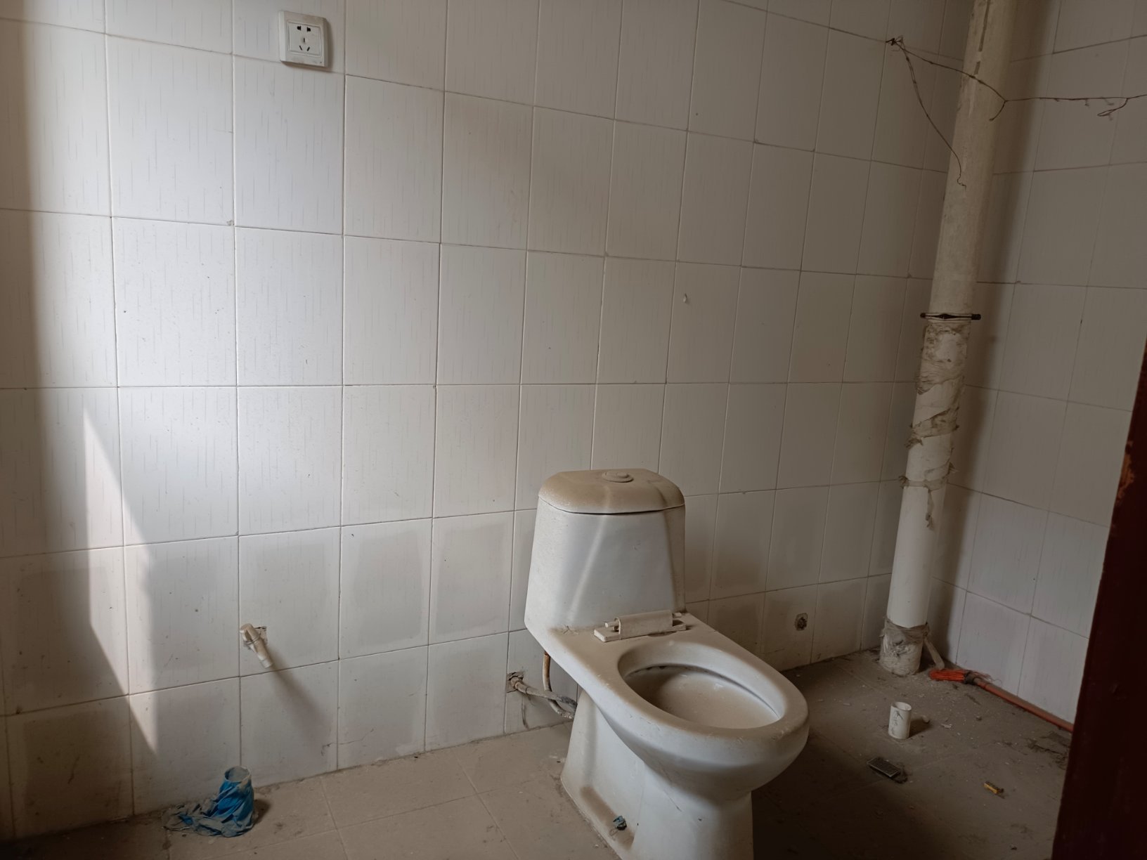 和平 旁，万人小区，配套设施齐全