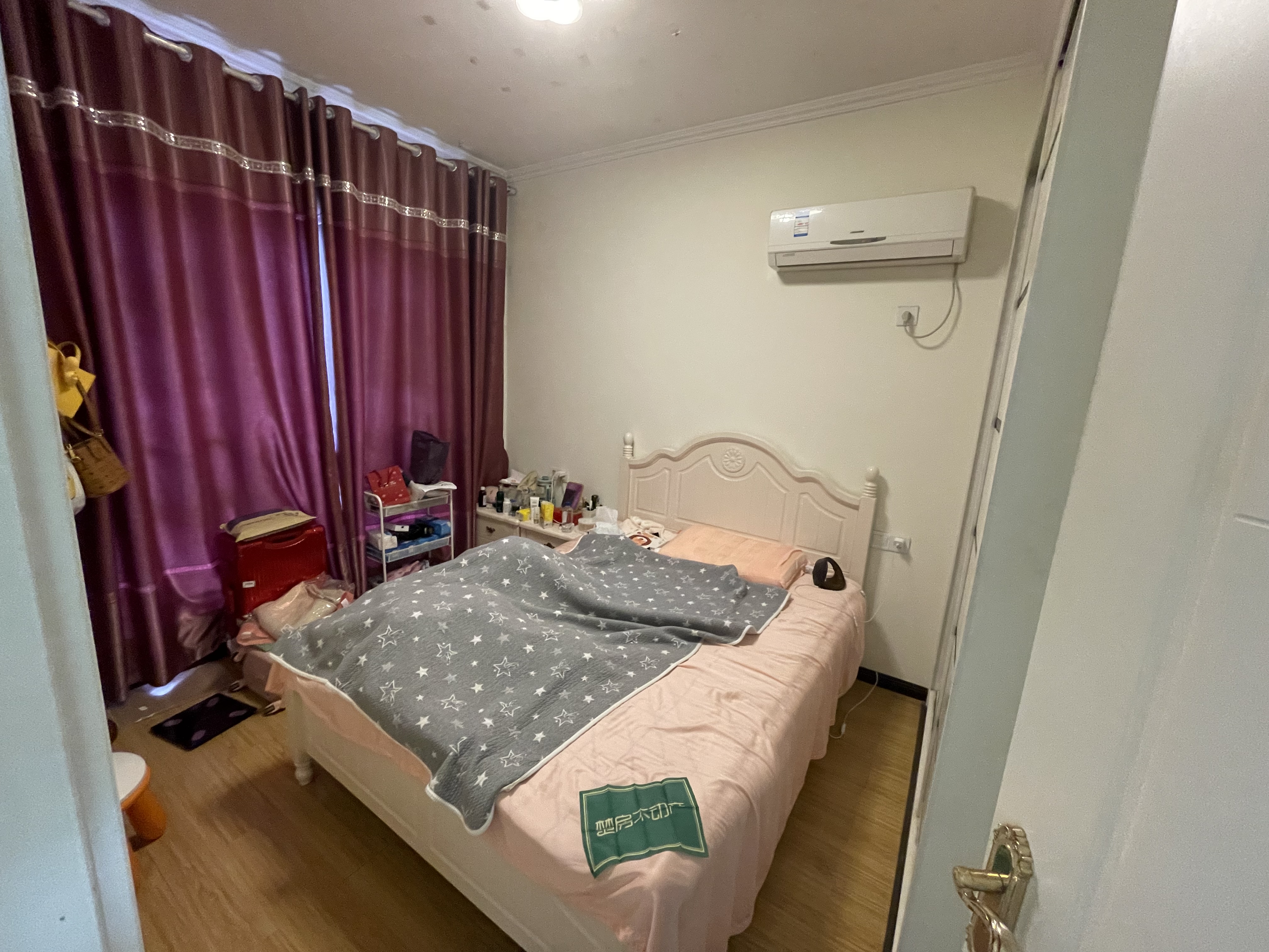 绿地香格里拉电梯小高层三房带装修环境好空气好