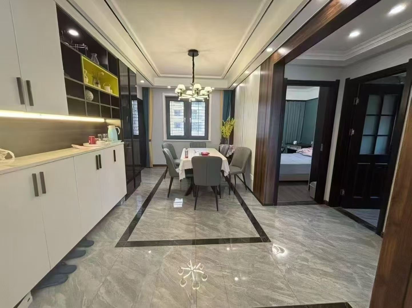 城南，吾悦旁，荣怀，电梯小高层，好楼层13楼，一梯一户，东边户，证满二