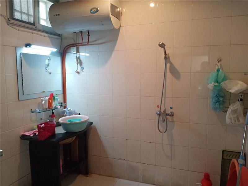 捡漏捡漏德政园精装3房2厅2卫， 付低，交通生活方便，读书便利