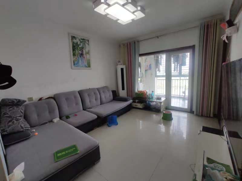 满庭春精装三房中间好楼层采光好视野开阔周边配套设施齐全