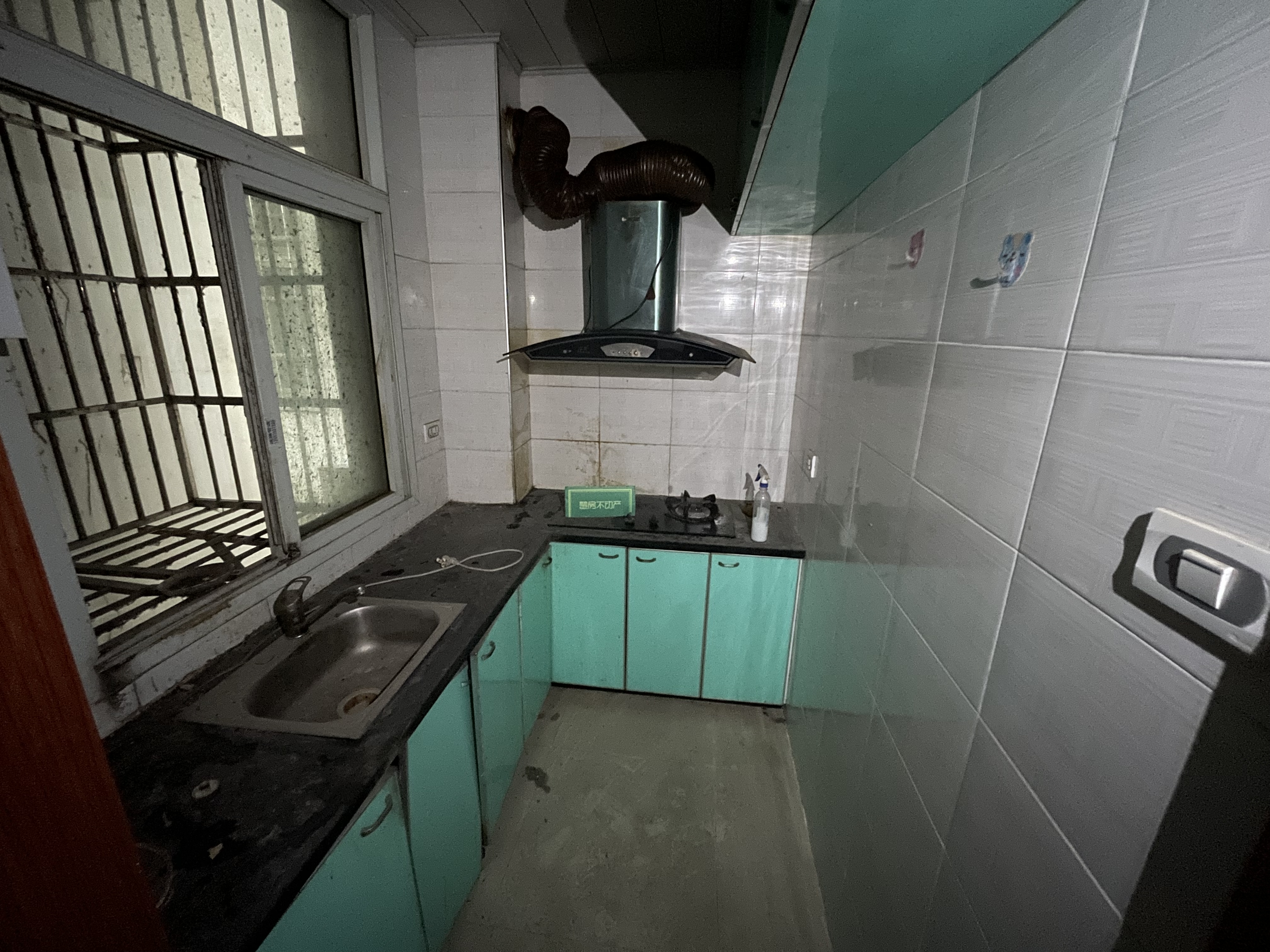 恒雅名苑沔中旁富迪三友对面简装两房出租自主都可周边配套齐全诚意出售