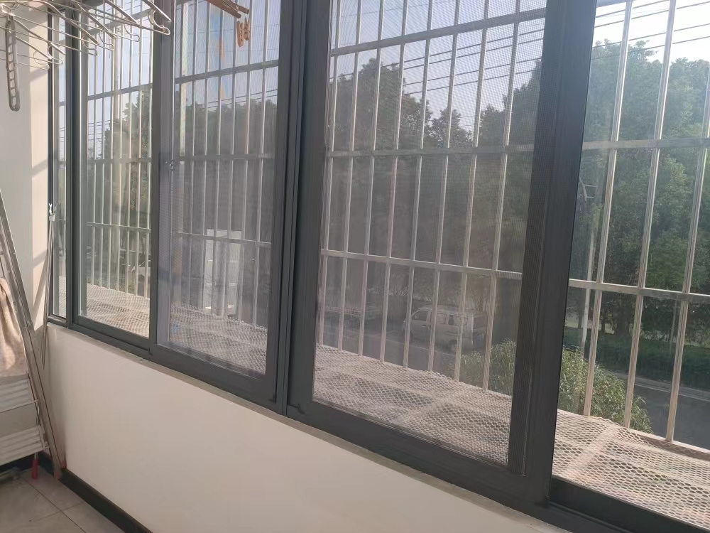 龙华山小學教师宿舍.精装三房.证件满二.看房方便