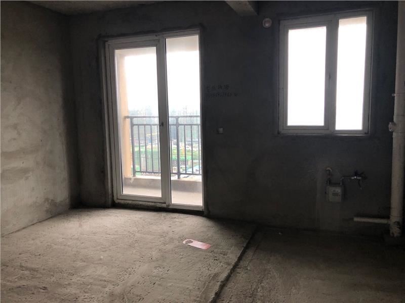 仙桃 旁满庭春大三房送入户花园毛坯 看房