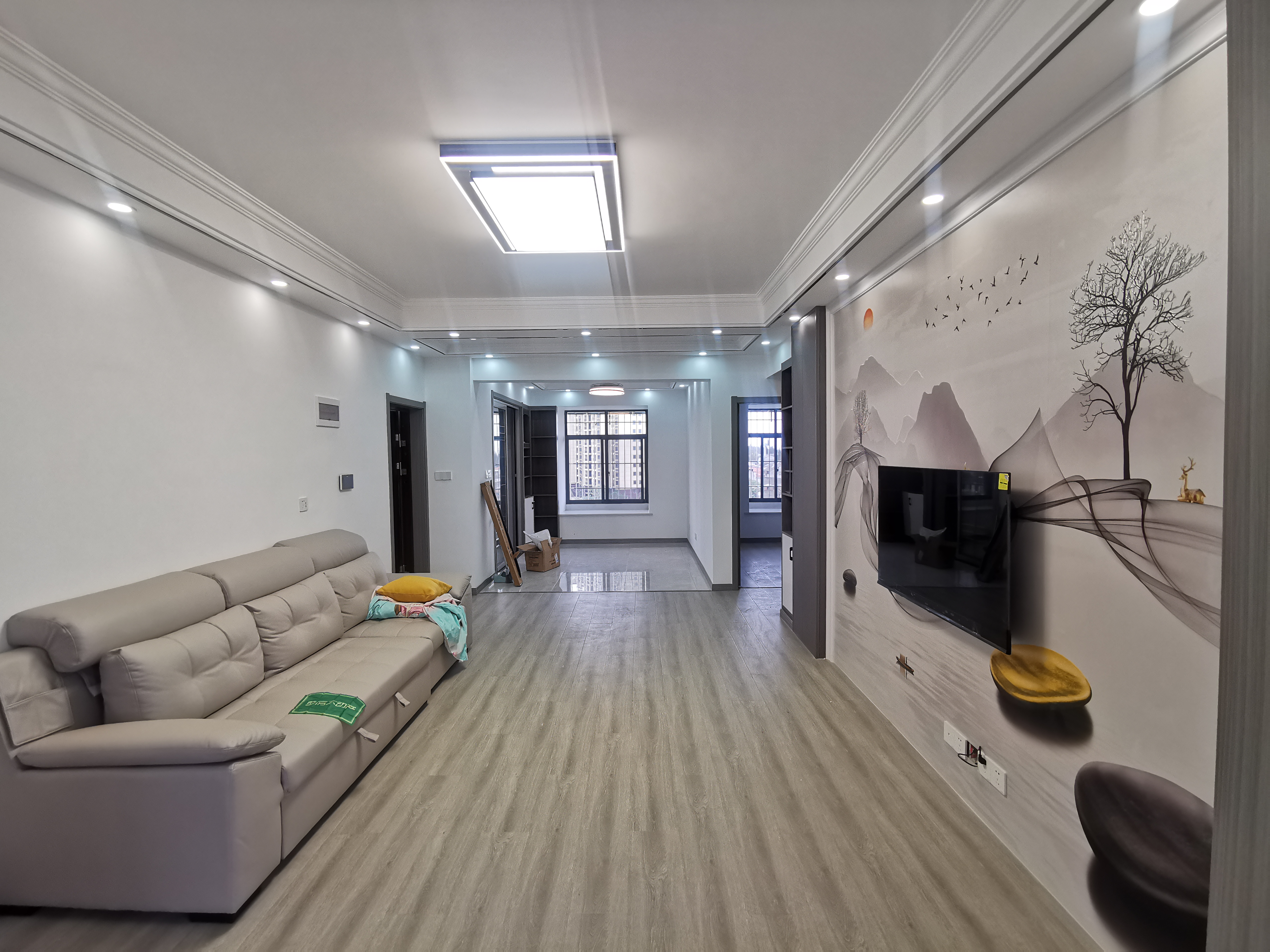 水云间 大型社区 阳光充足 精装楼 简约大气的江景房