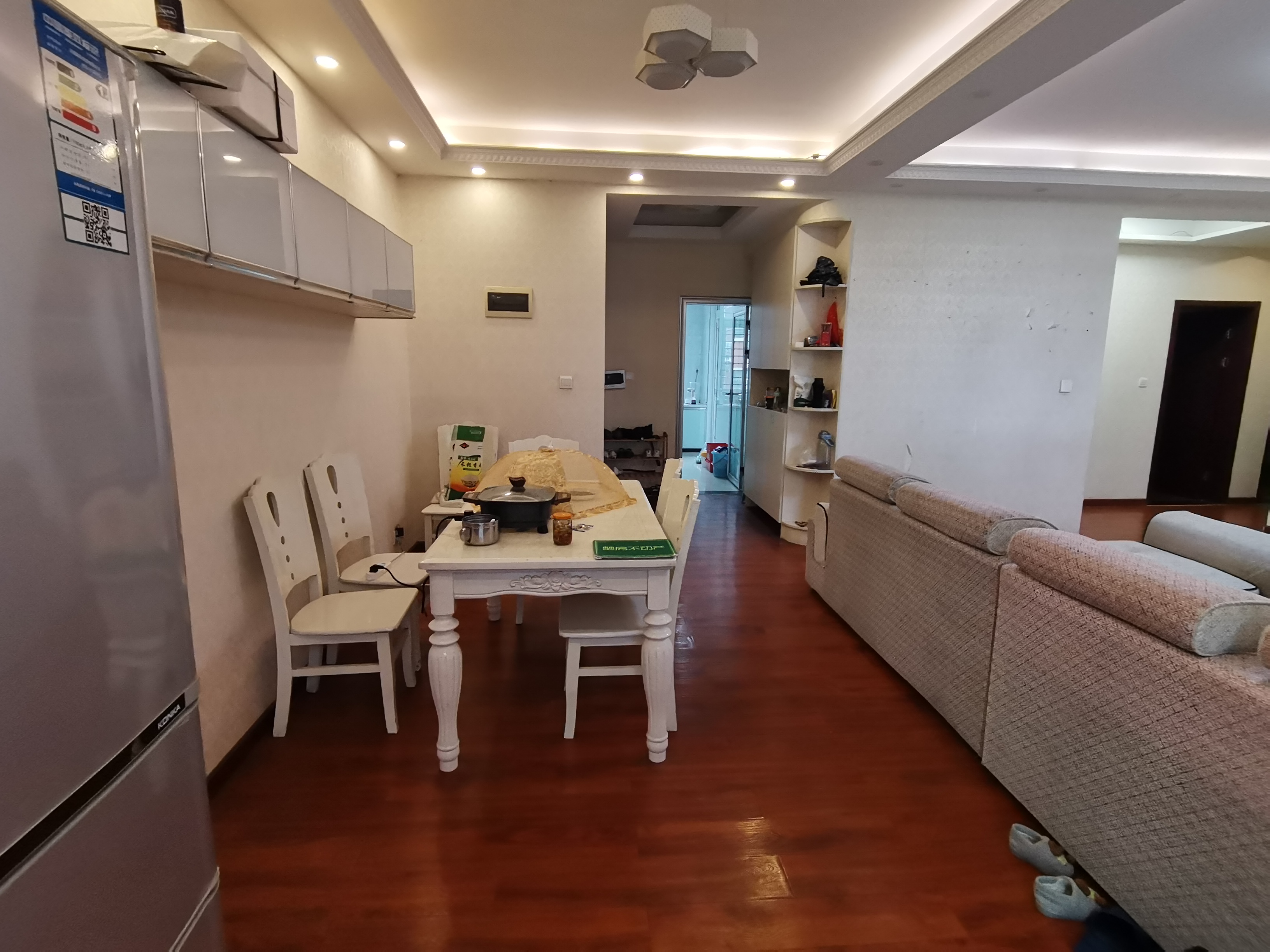 森林国际洋房出租中间楼层户型方正房东诚意出租