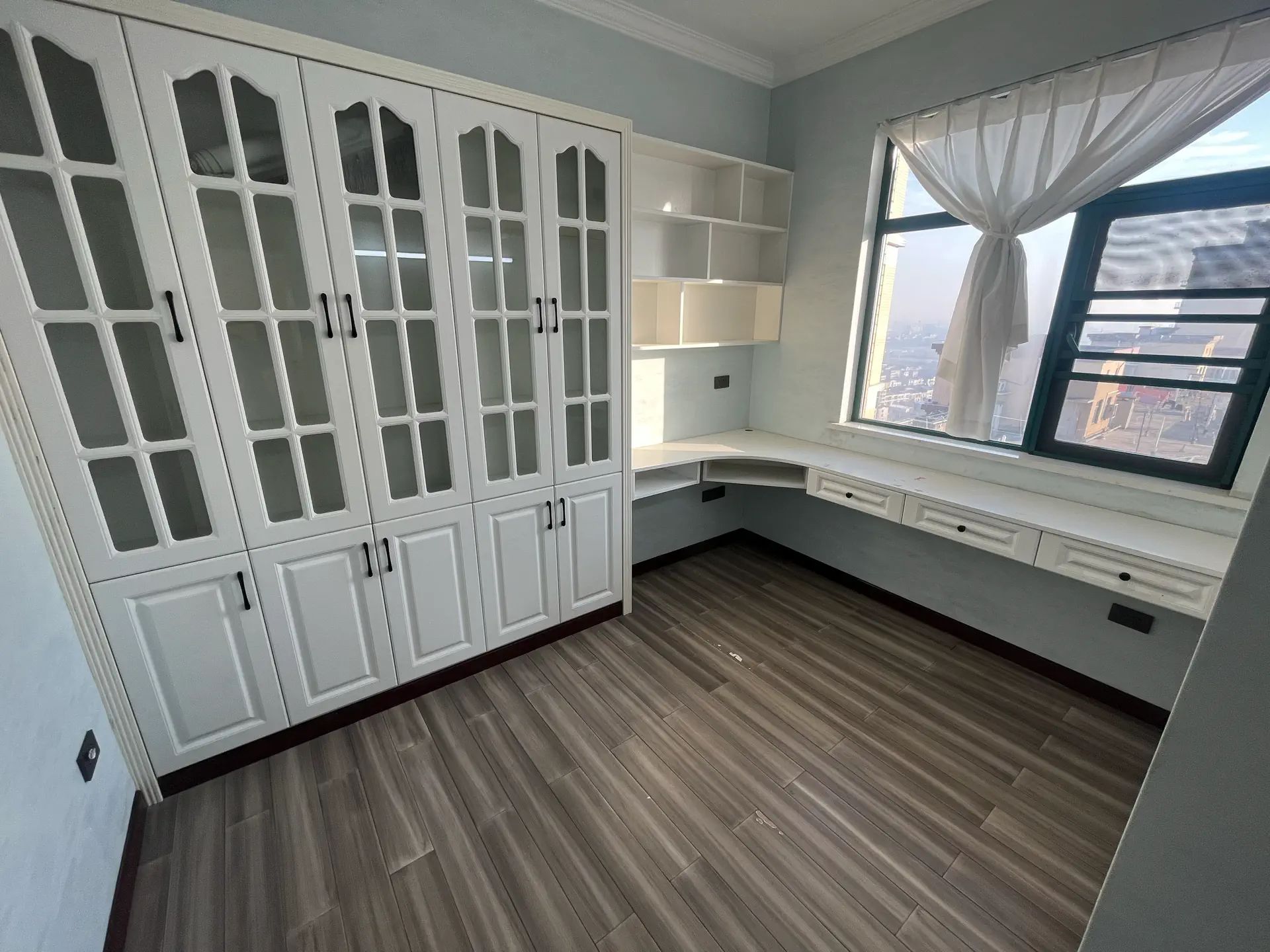 捡漏，新城壹号五期，边户，精装三房，好楼层，证满二，9成新