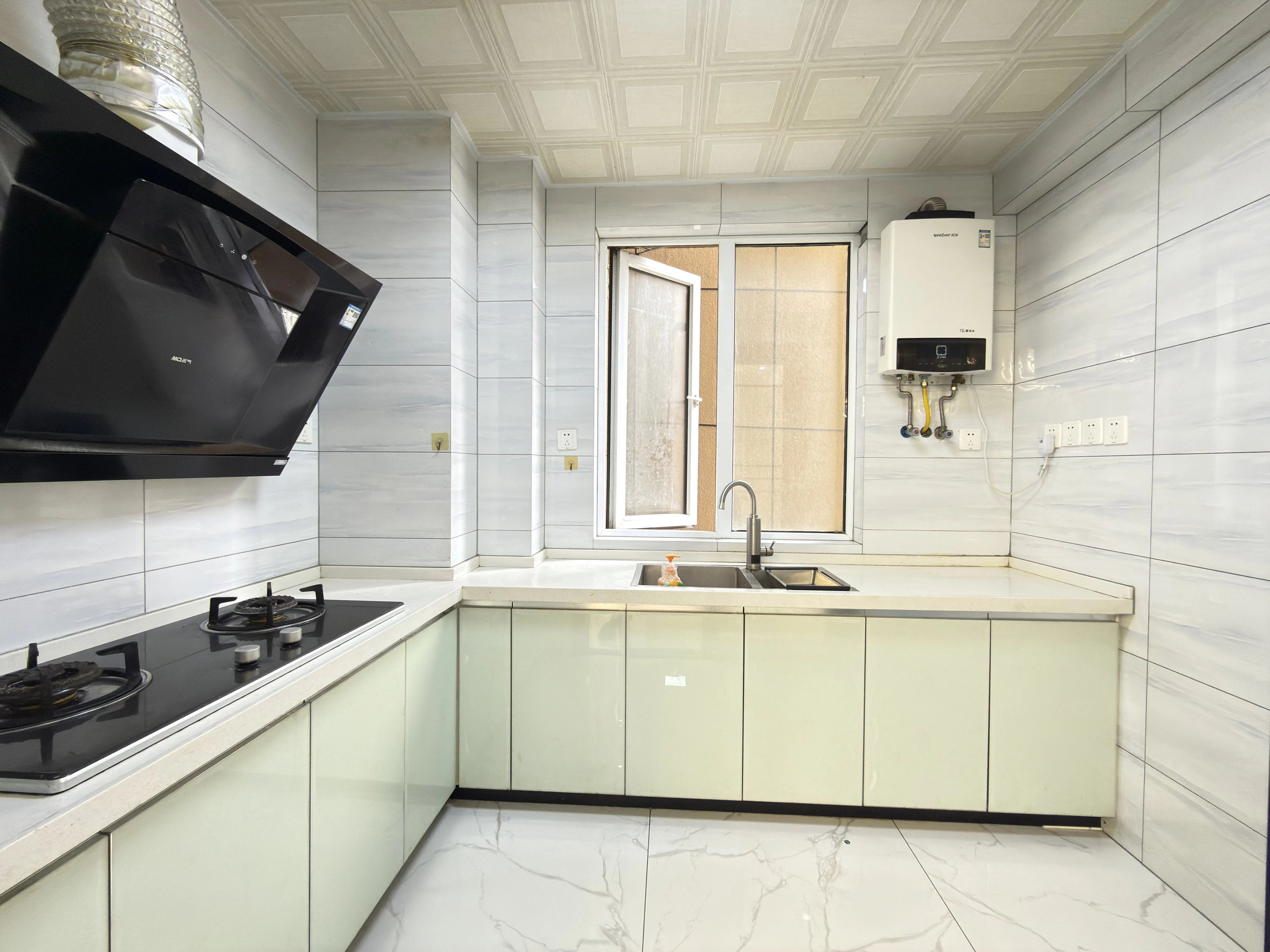 降价了，捡漏，城南，元泰未来城B2区，精装2房，中间好楼层，证满二