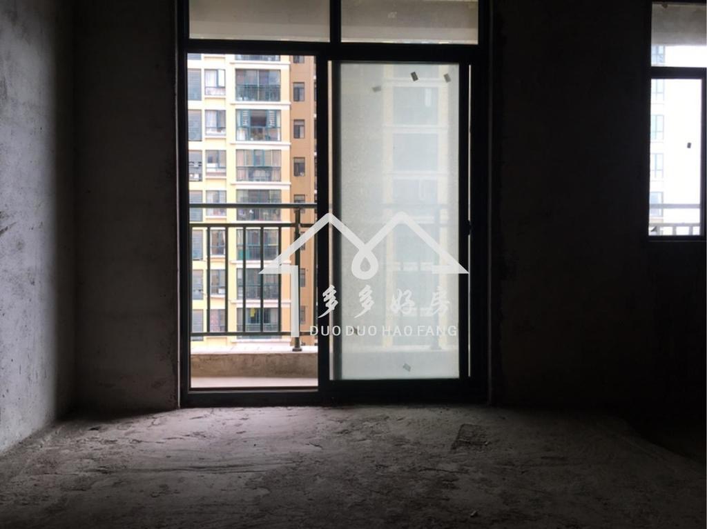 新城壹号三期，好楼层，便宜实惠，毛坯房，ZUI适合刚需小孩读书的家庭，满二