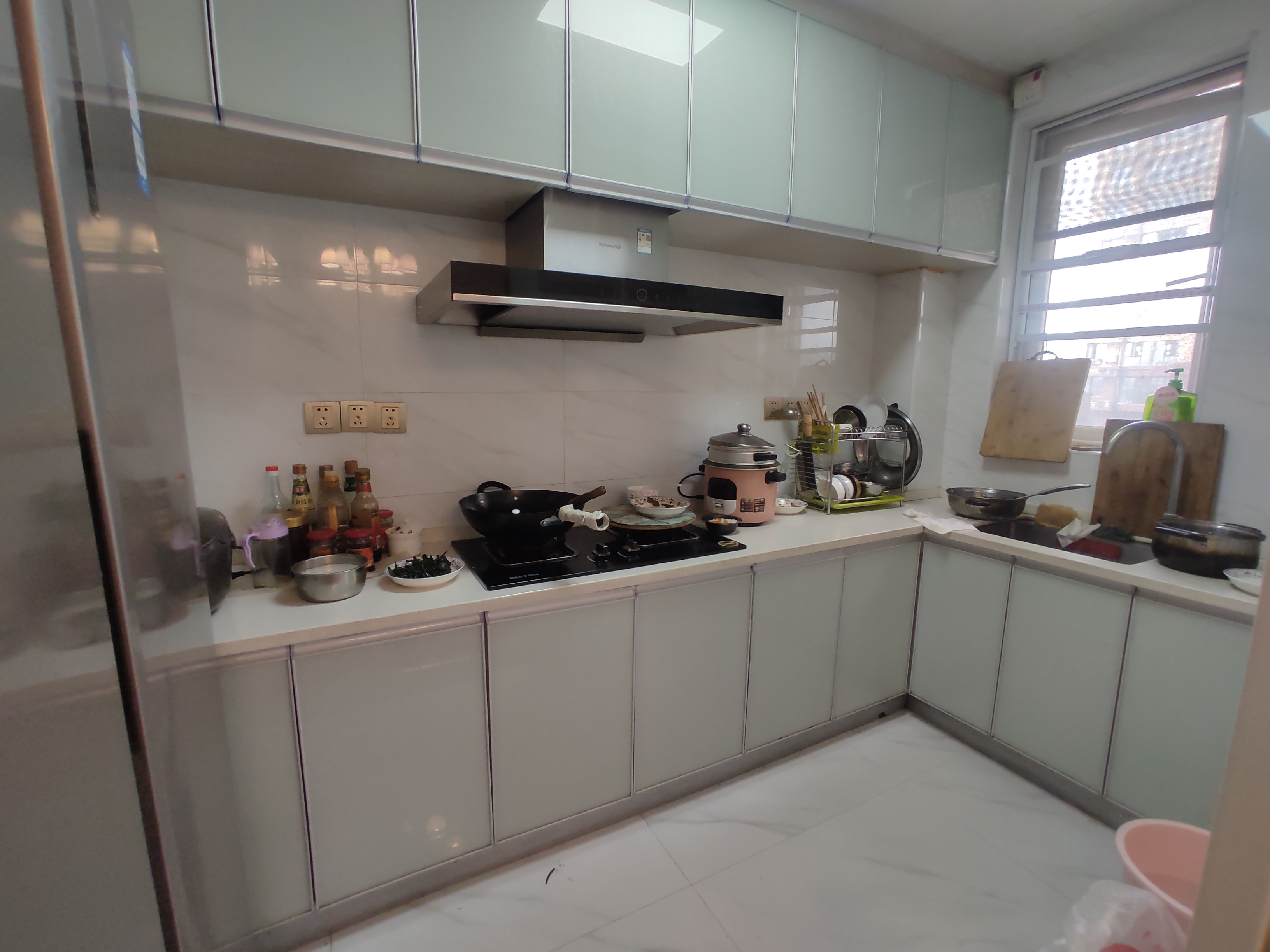 满庭春.精装三房南北通透.证件满二.看房方便