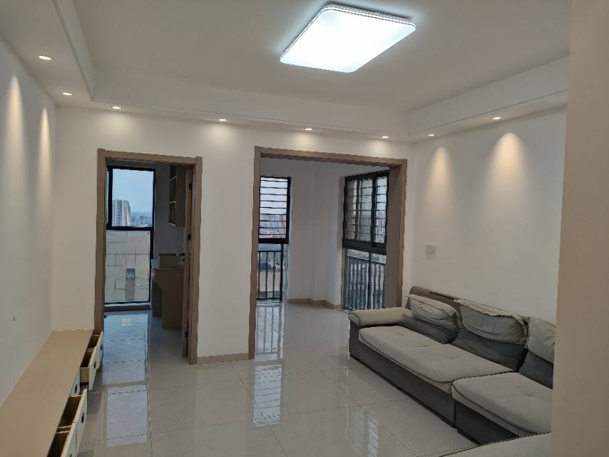 元泰未来城3房出租