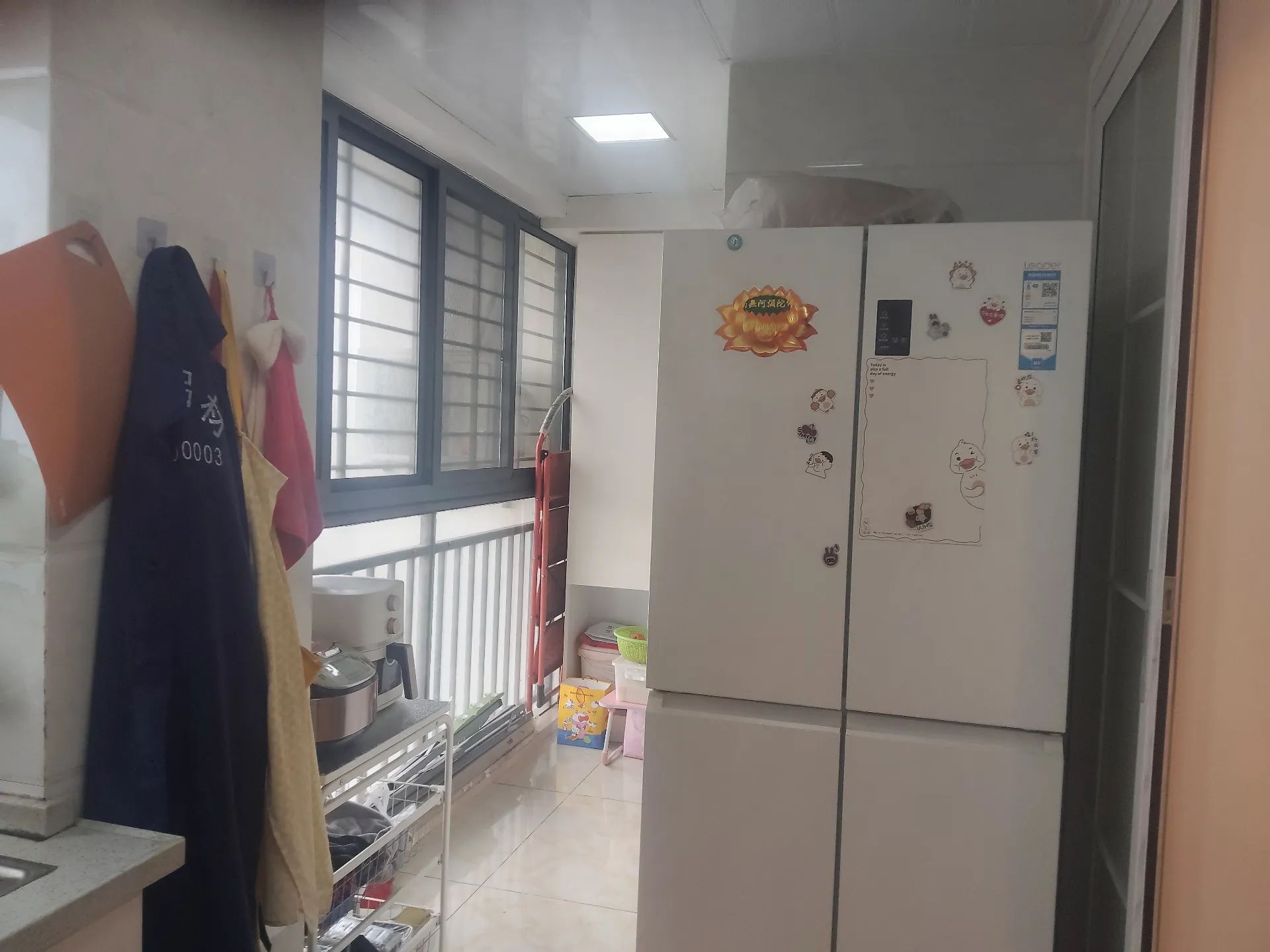 城西，三中旁，鸿升现代城，精装4房，南北双阳台，边户，成色新