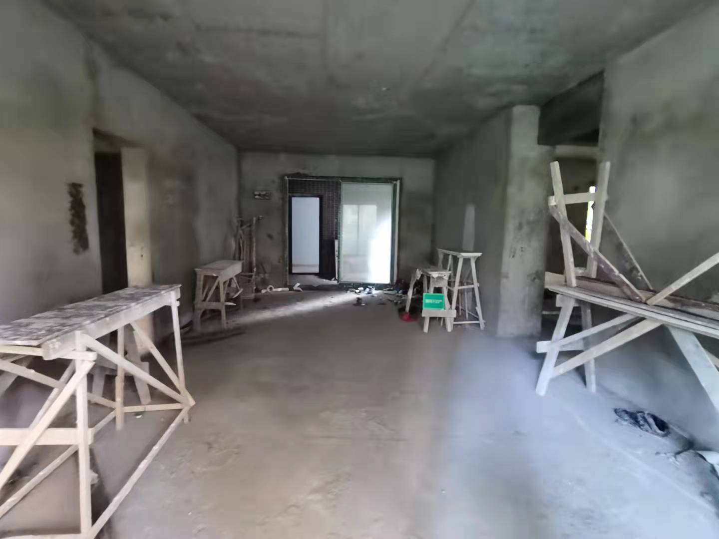 和合国际 毛坯大四房 单价低 房东诚意出售