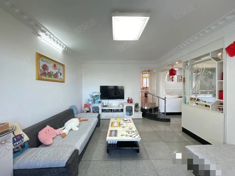 诚心出售，复州花园小区，实验二小旁，南北通透、精装大三房，交通便利