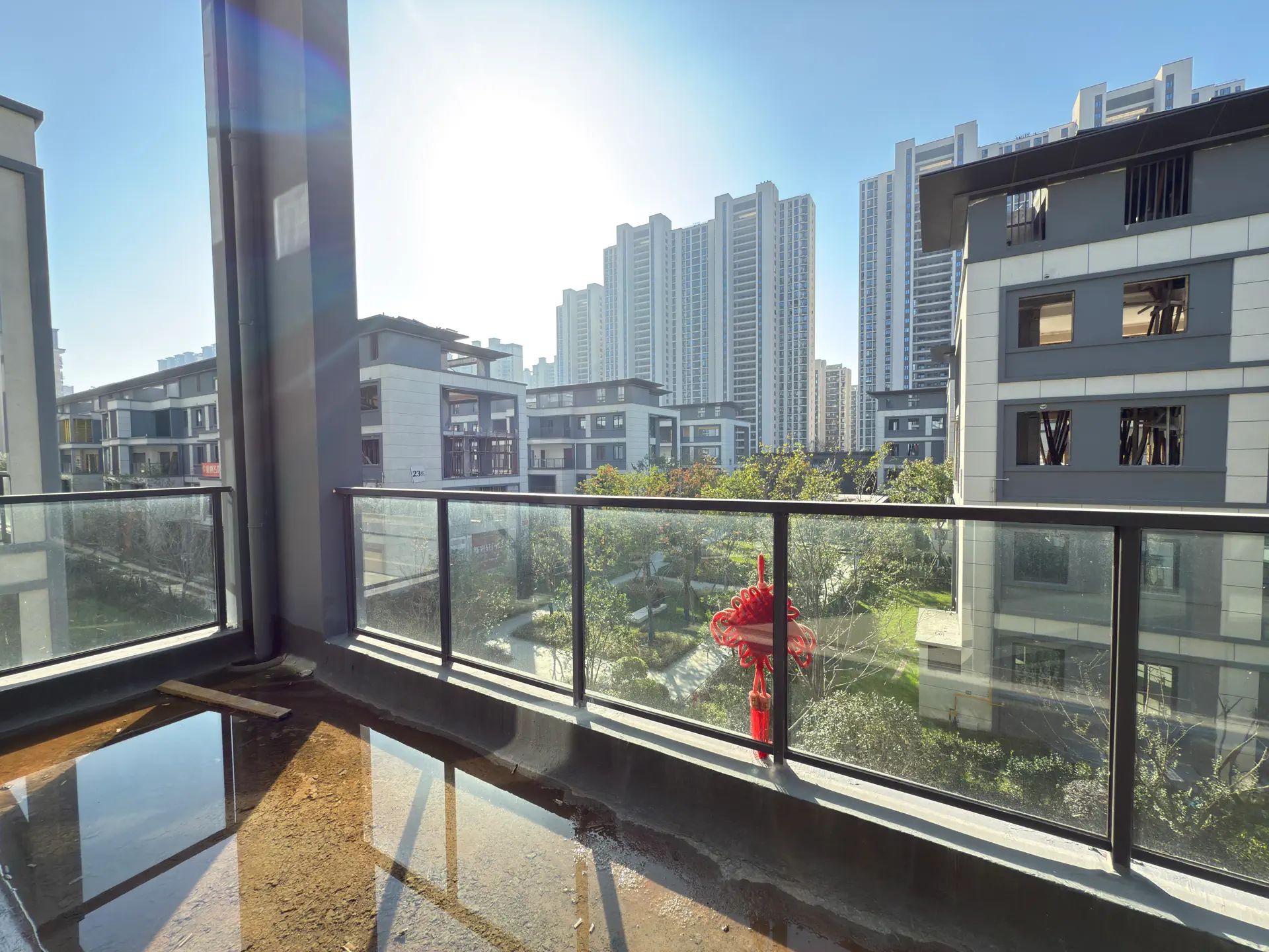 诚心出售。吾悦，叠墅，位置好日照强，业主诚心出售