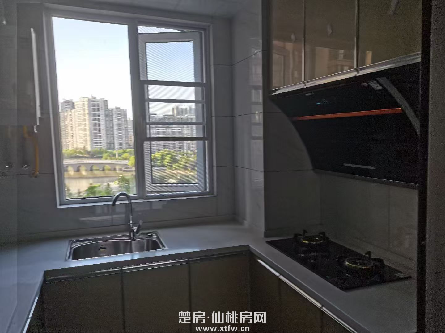 元泰三中旁精装修新房出租